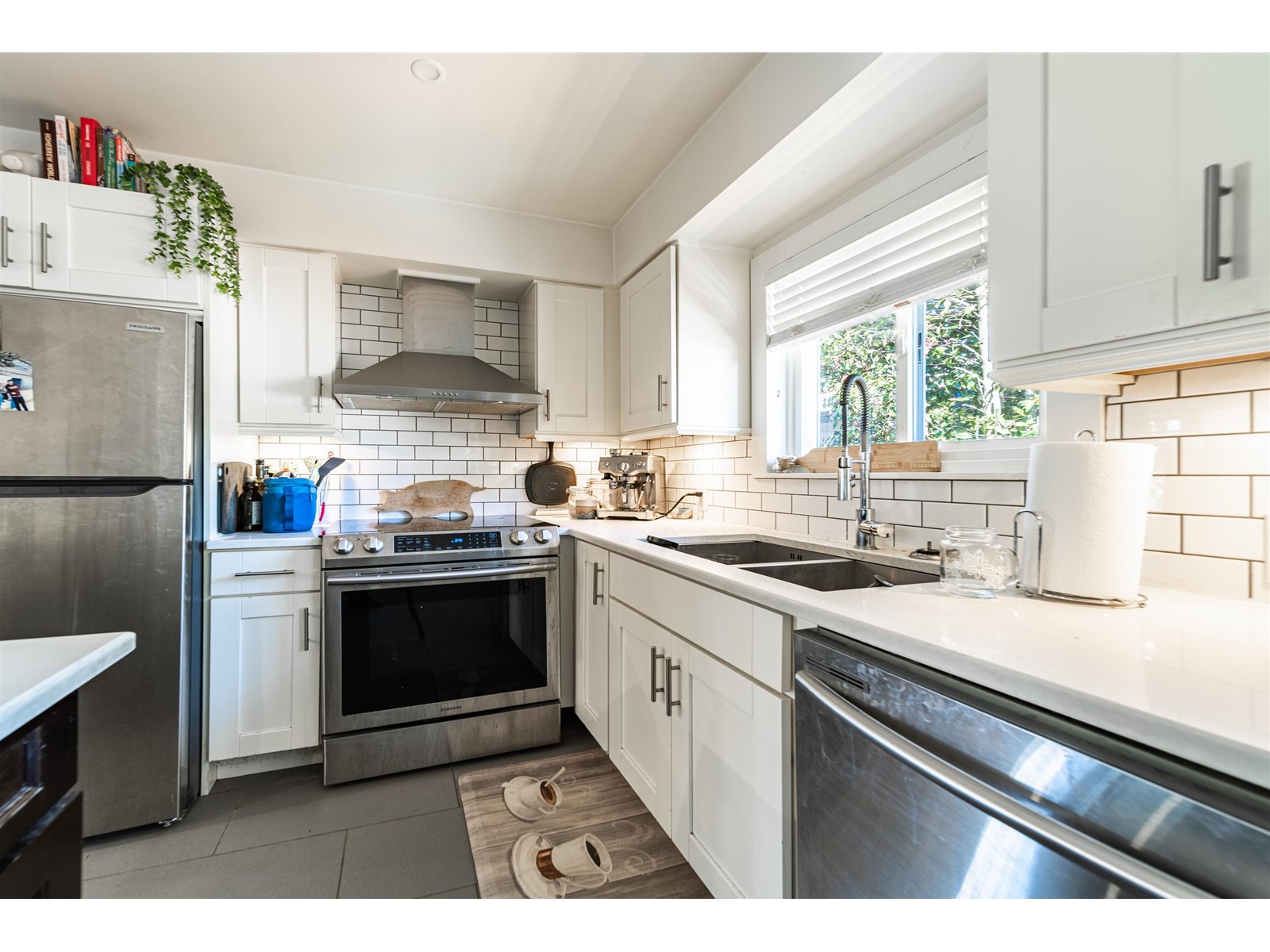 12116 214 Street, Maple Ridge, British Columbia  V2X 5E1 - Photo 12 - R2771762