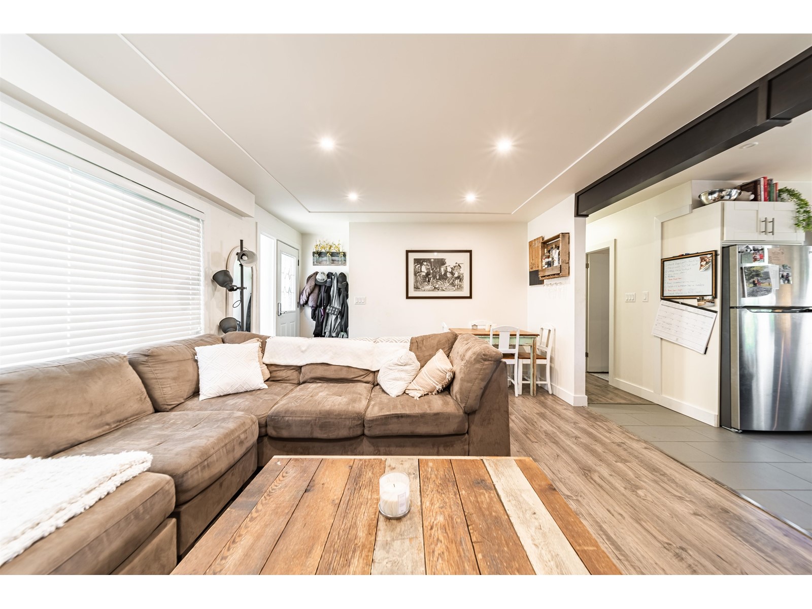 12116 214 Street, Maple Ridge, British Columbia  V2X 5E1 - Photo 2 - R2771762