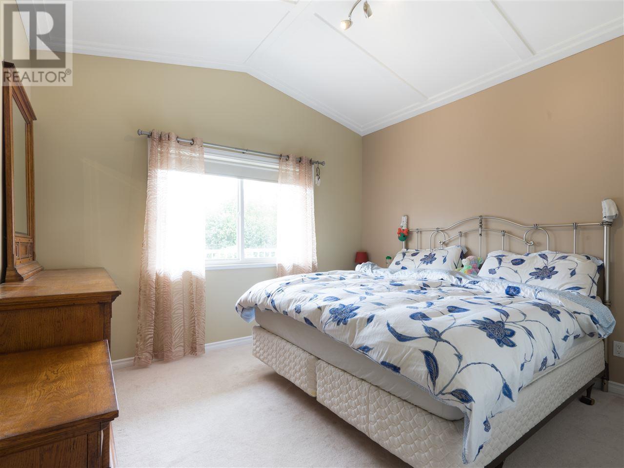 2052 Westview Drive, North Vancouver, British Columbia  V7M 3B2 - Photo 13 - R2778501