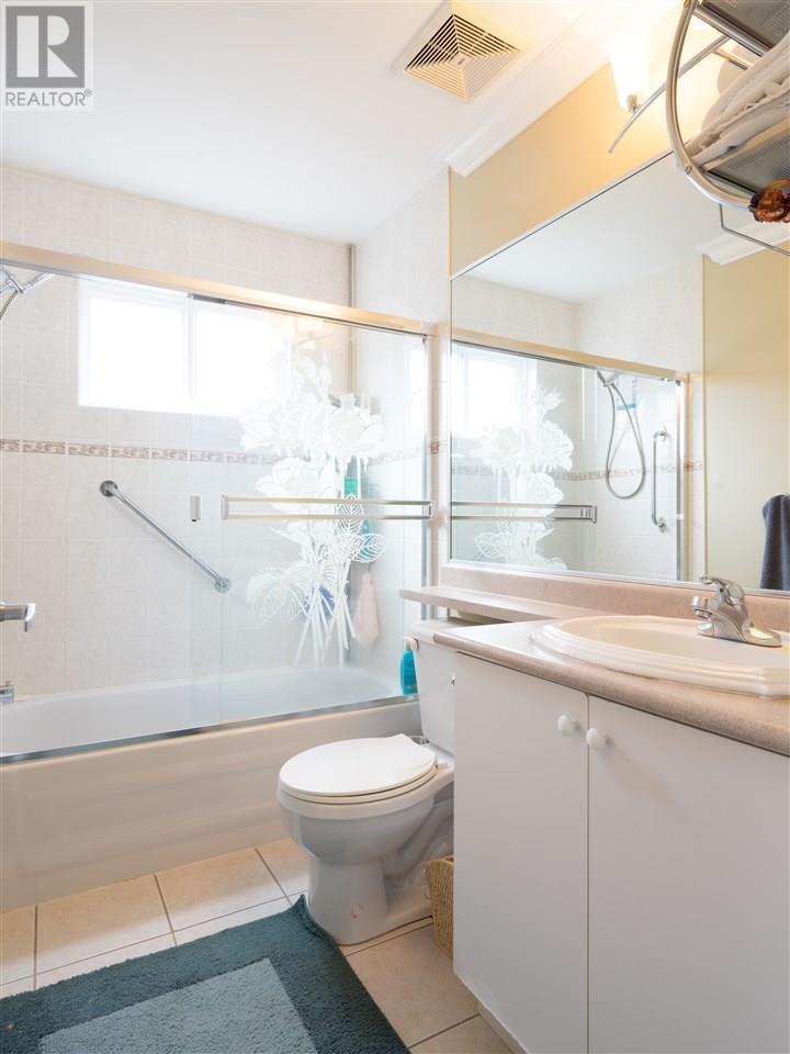 2052 Westview Drive, North Vancouver, British Columbia  V7M 3B2 - Photo 17 - R2778501