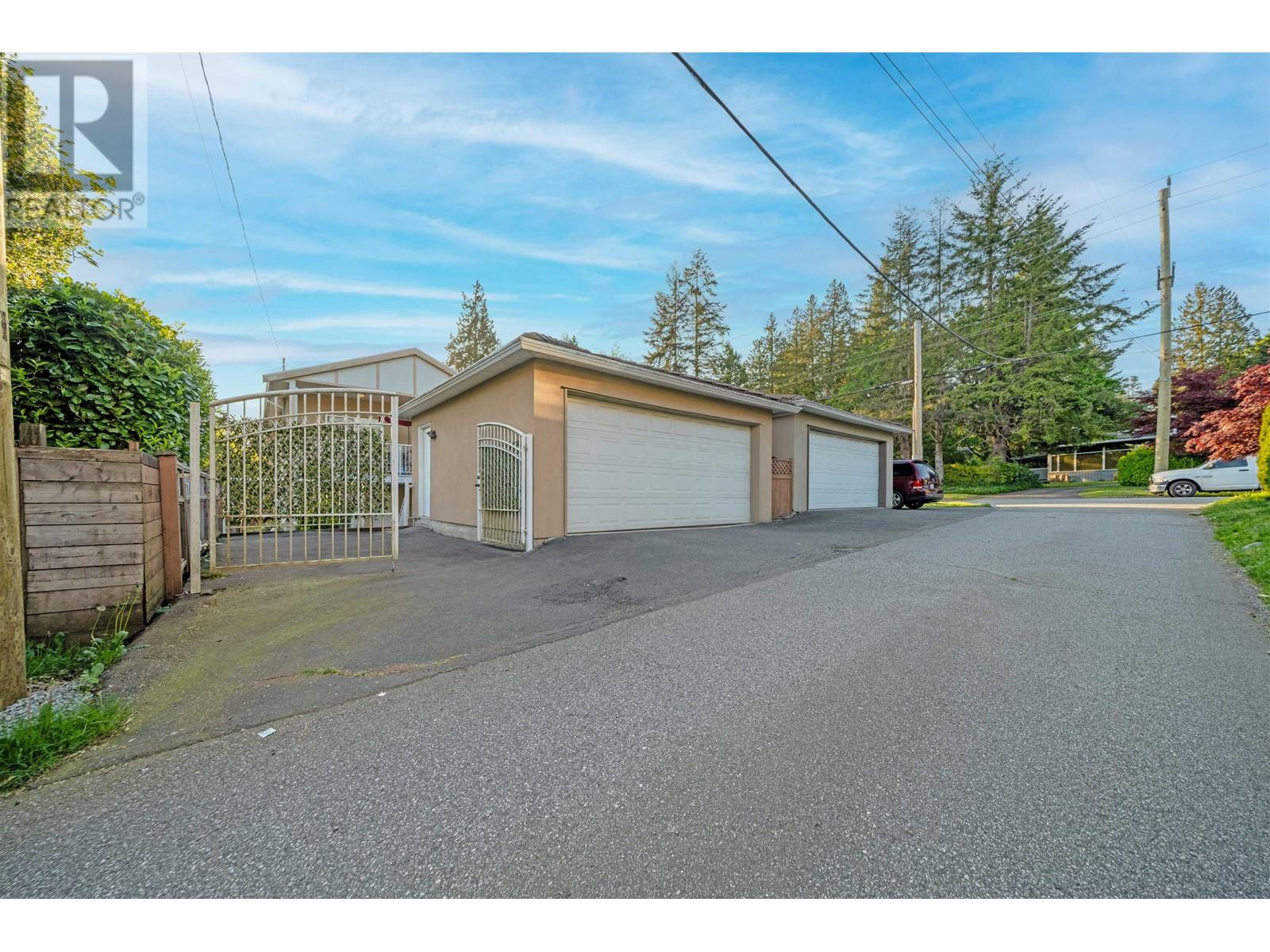 2052 Westview Drive, North Vancouver, British Columbia  V7M 3B2 - Photo 24 - R2778501