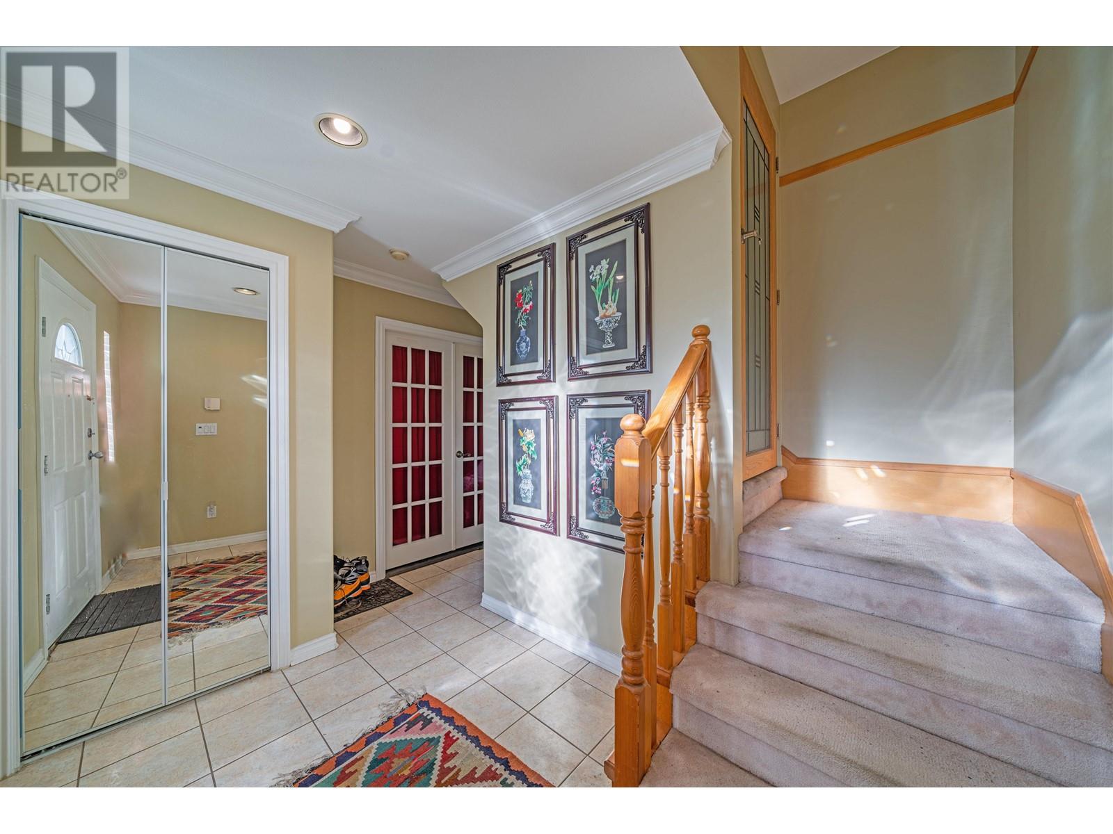 2052 Westview Drive, North Vancouver, British Columbia  V7M 3B2 - Photo 3 - R2778501