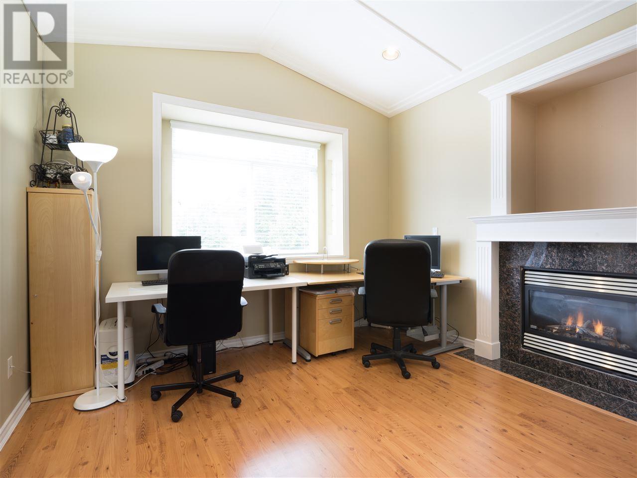 2052 Westview Drive, North Vancouver, British Columbia  V7M 3B2 - Photo 4 - R2778501