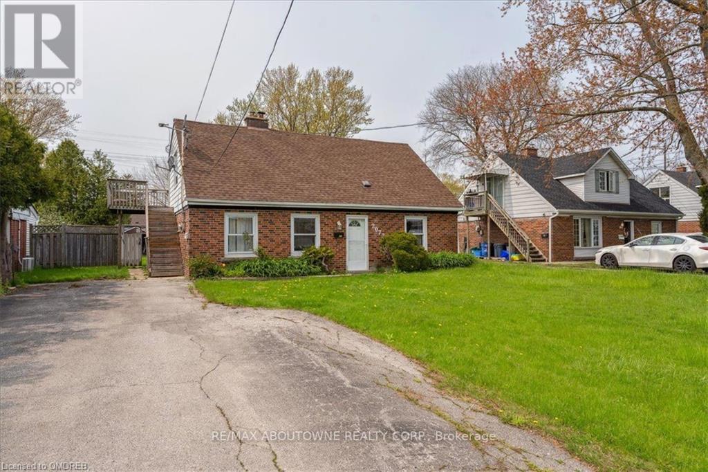 2077 Leighland Road, Burlington, Ontario  L7R 3S9 - Photo 2 - 40421803