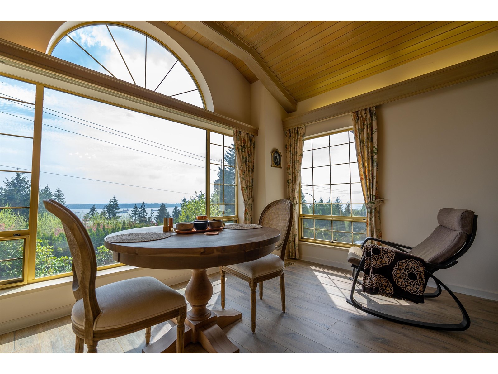 2465 Skilift Road, West Vancouver, British Columbia  V7S 2T5 - Photo 7 - R2772342