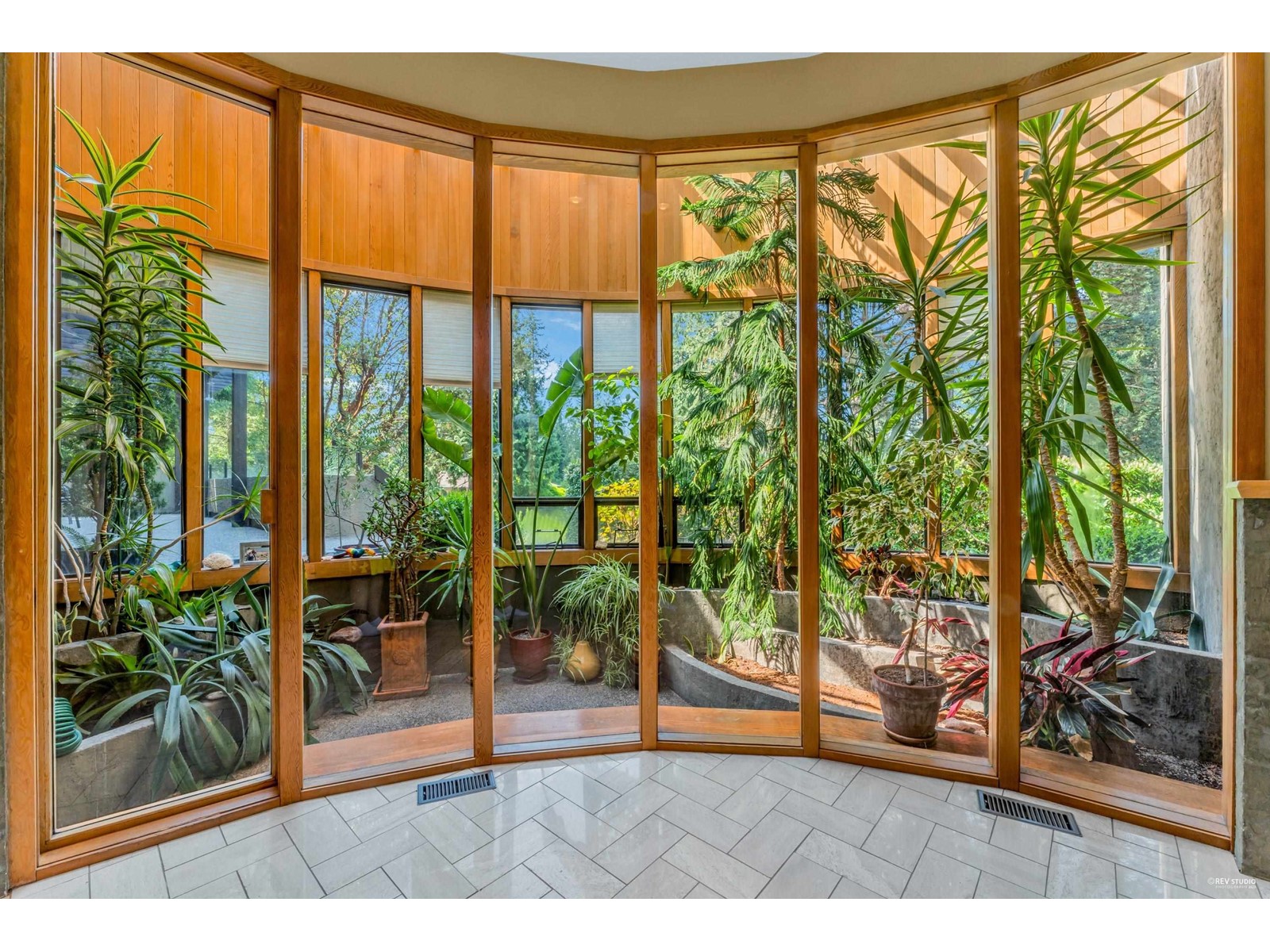 5703 Westport Wynd, West Vancouver, British Columbia  V7W 2Y1 - Photo 4 - R2779197
