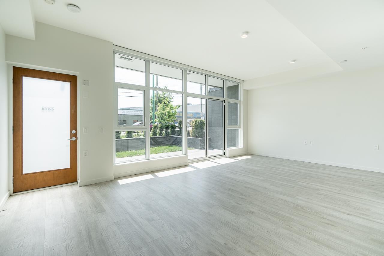 2378 Douglas Road, Burnaby, British Columbia  V5B 0B5 - Photo 5 - R2779253
