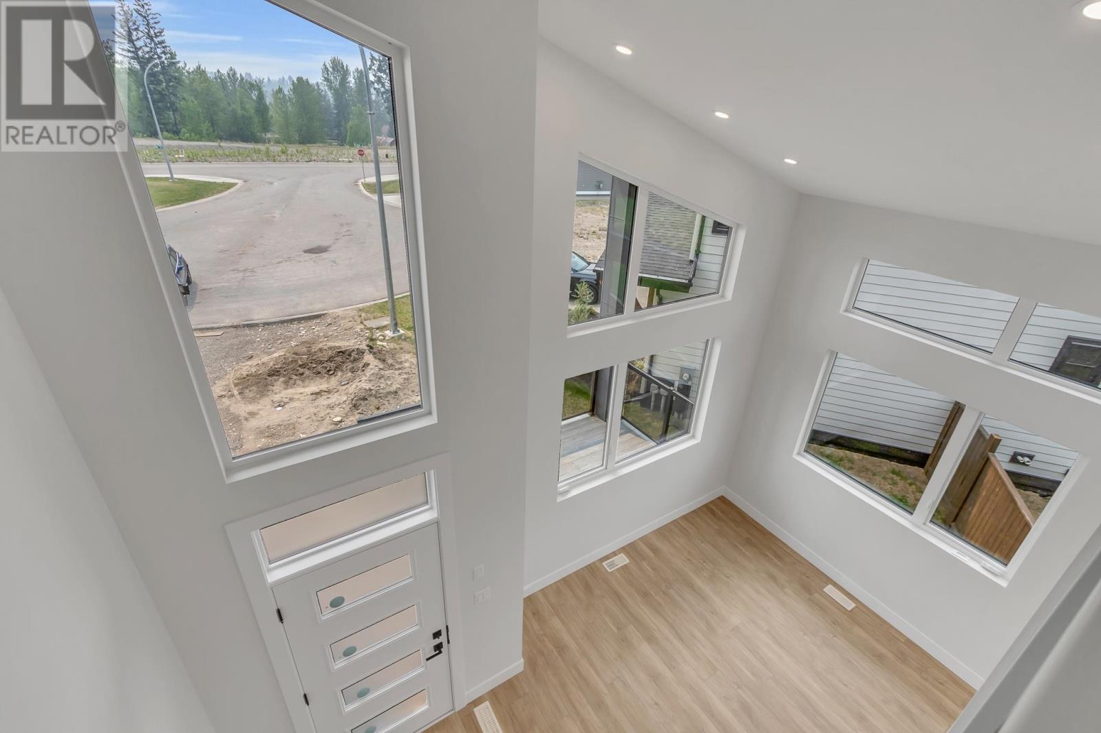 3990 Larisa Court, Prince George, British Columbia  V2K 0B1 - Photo 4 - R2779107