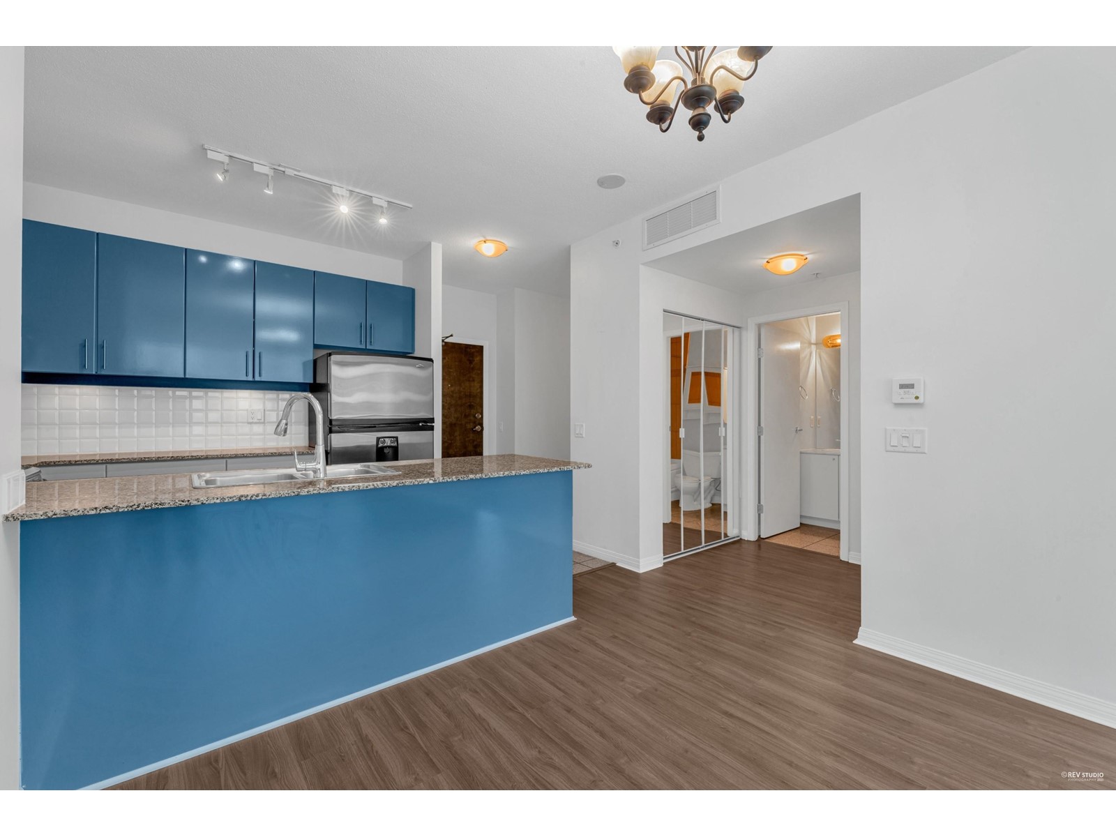 503 138 E Esplanade, North Vancouver, British Columbia  V7L 4X9 - Photo 7 - R2778551