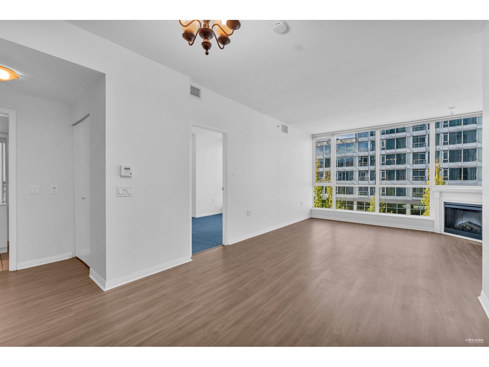 503 138 E Esplanade, North Vancouver, British Columbia  V7L 4X9 - Photo 9 - R2778551