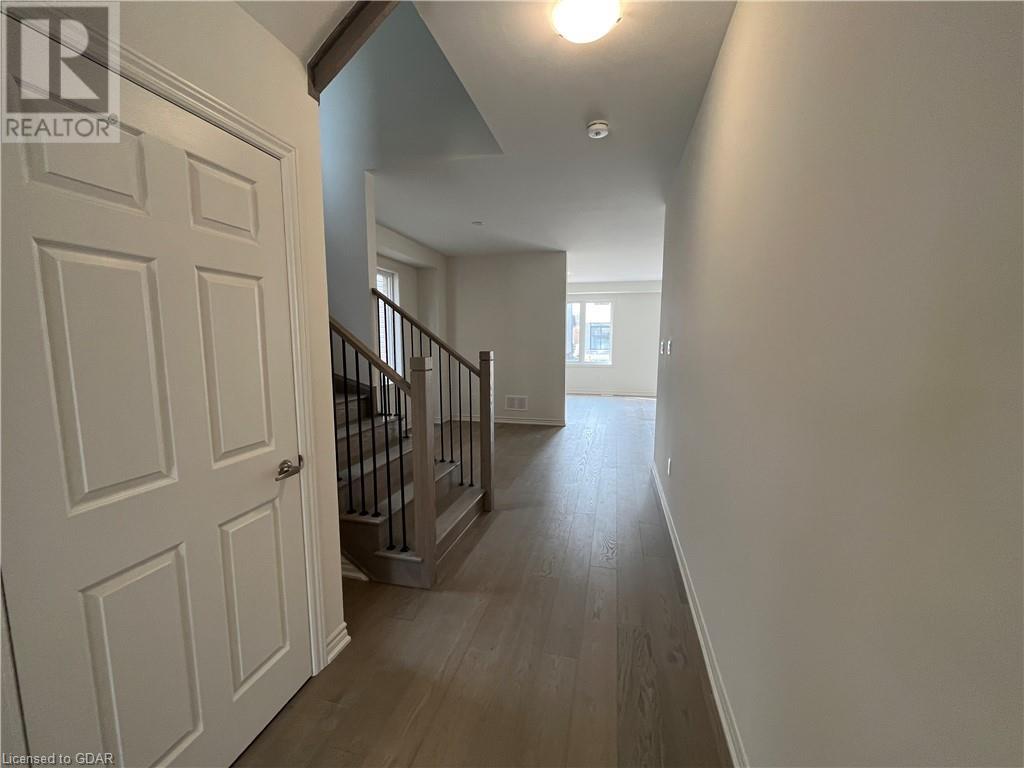 51 Harpin Way W, Fergus, Ontario  N1M 2W3 - Photo 8 - 40423504