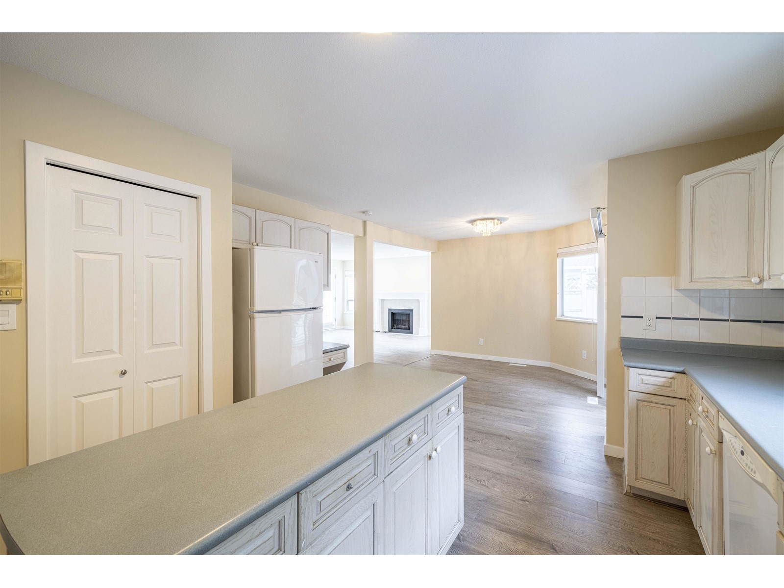 470 Riverview Crescent, Coquitlam, British Columbia  V3C 4X9 - Photo 15 - R2779577