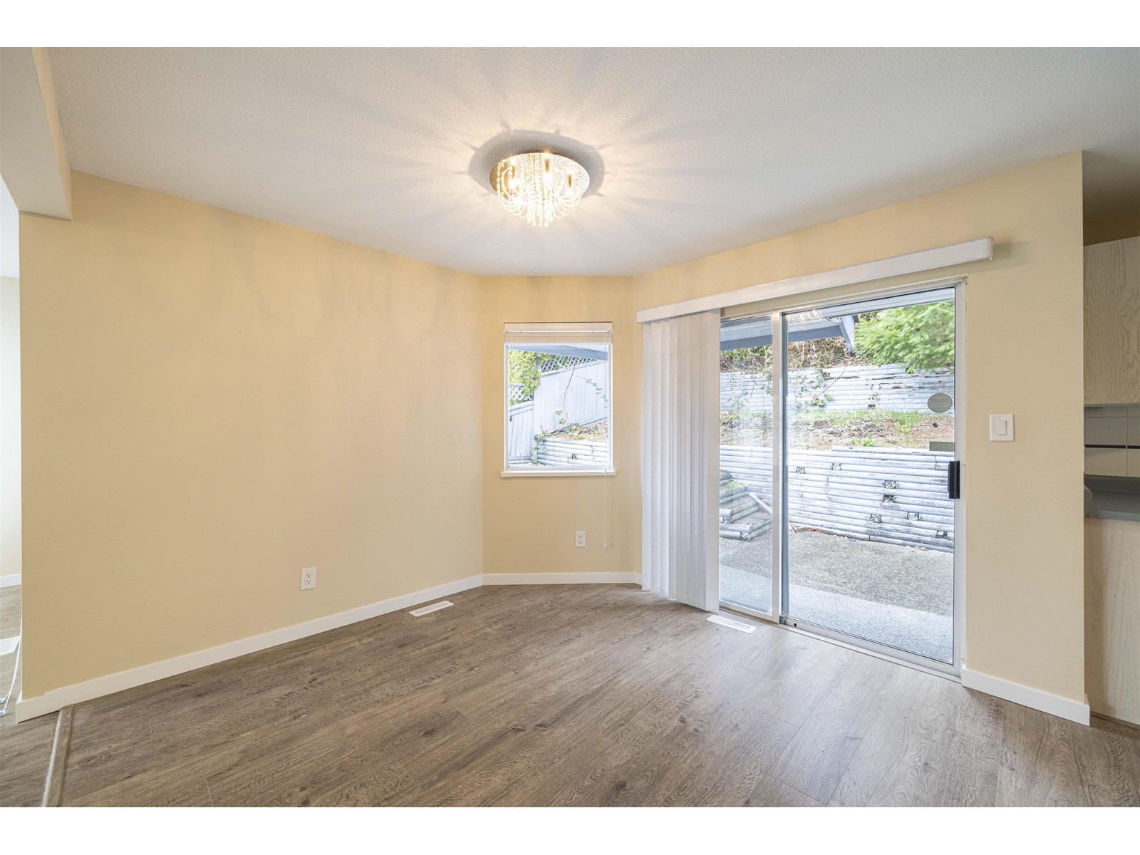 470 Riverview Crescent, Coquitlam, British Columbia  V3C 4X9 - Photo 19 - R2779577