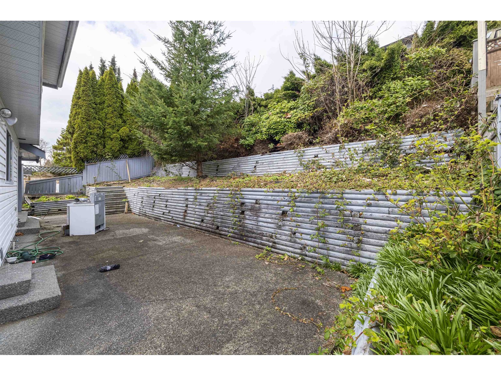 470 Riverview Crescent, Coquitlam, British Columbia  V3C 4X9 - Photo 34 - R2779577
