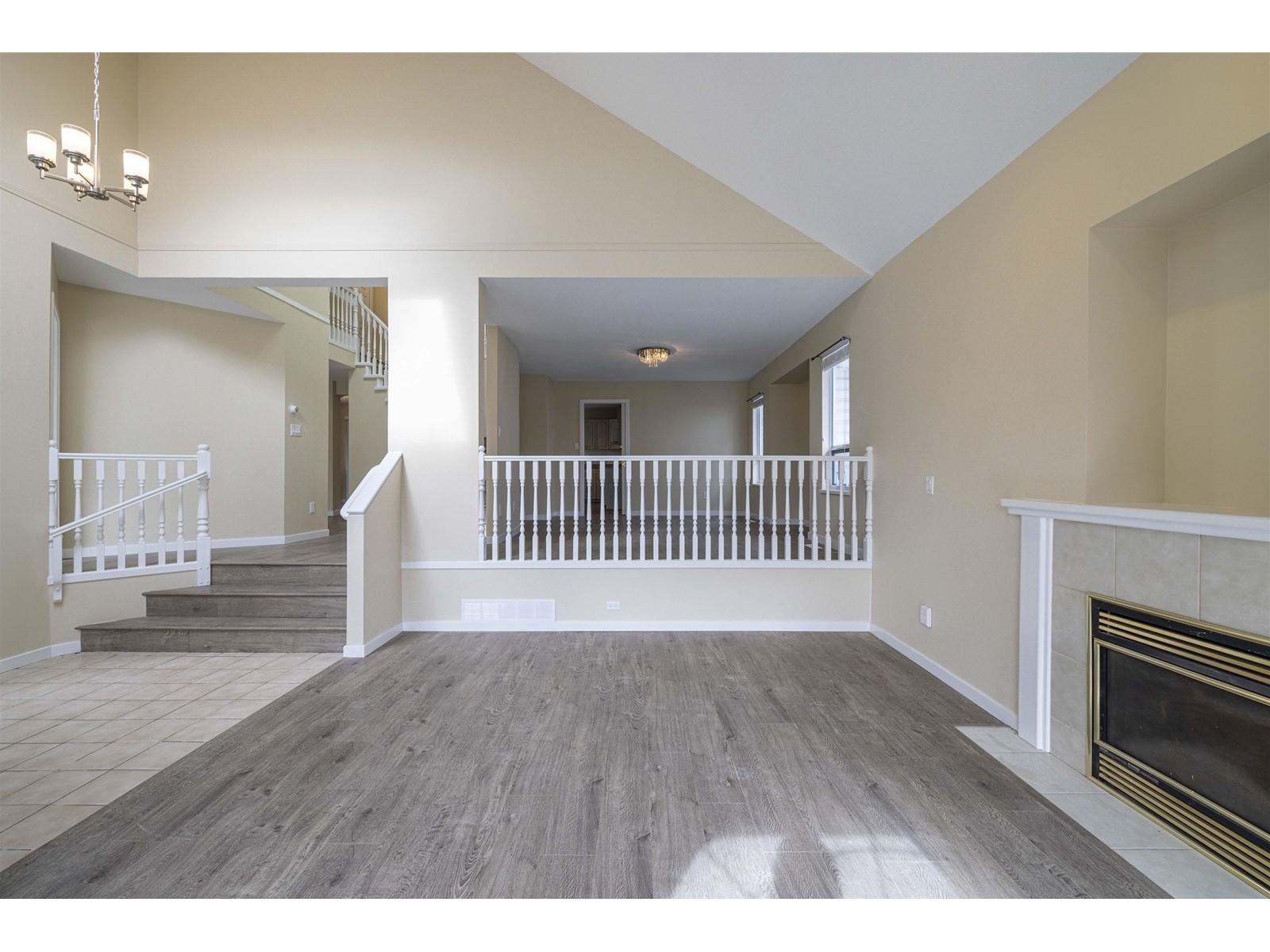 470 Riverview Crescent, Coquitlam, British Columbia  V3C 4X9 - Photo 5 - R2779577