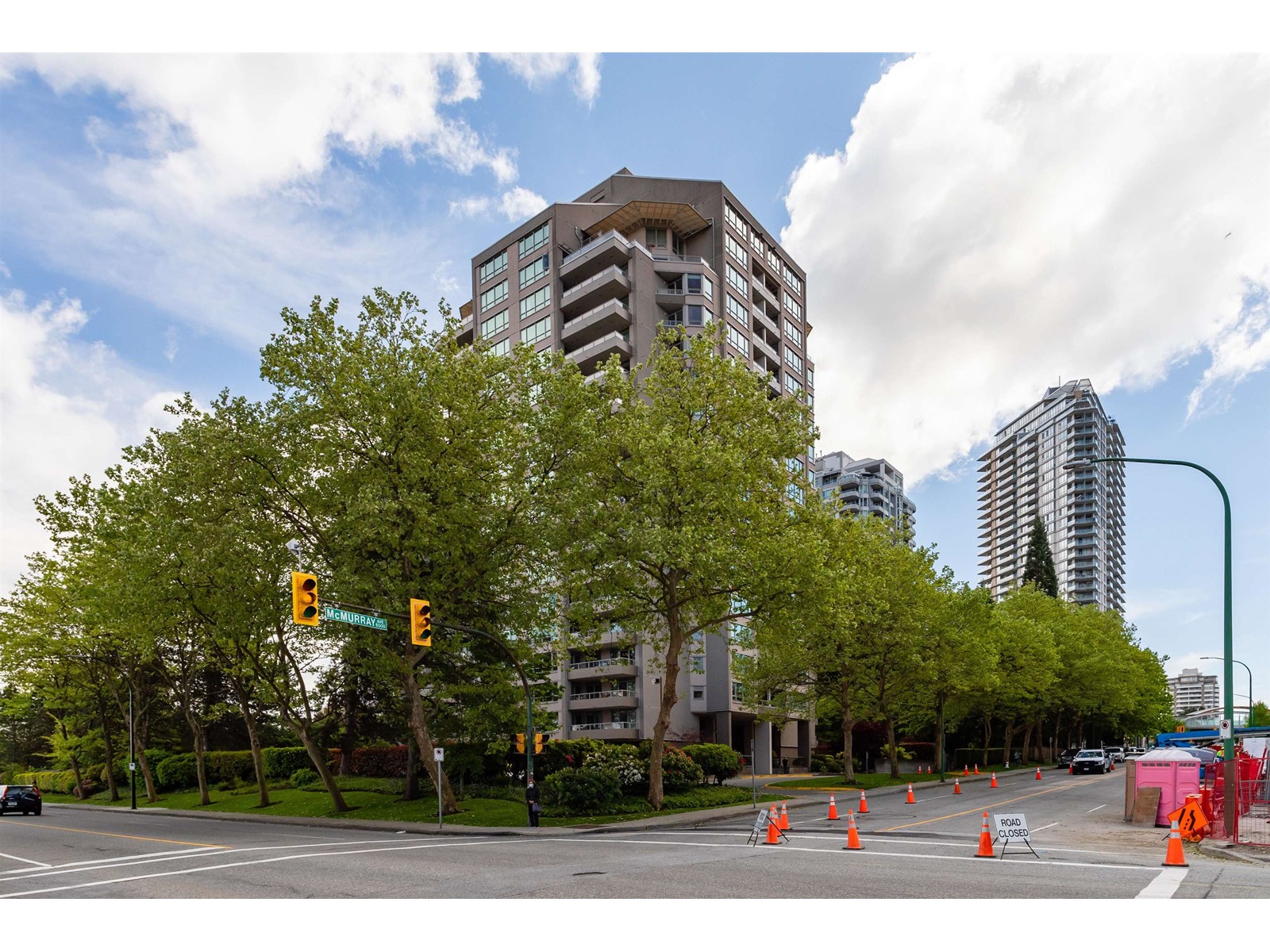 2003 6070 Mcmurray Avenue, Burnaby, British Columbia  V5H 4J3 - Photo 2 - R2779479