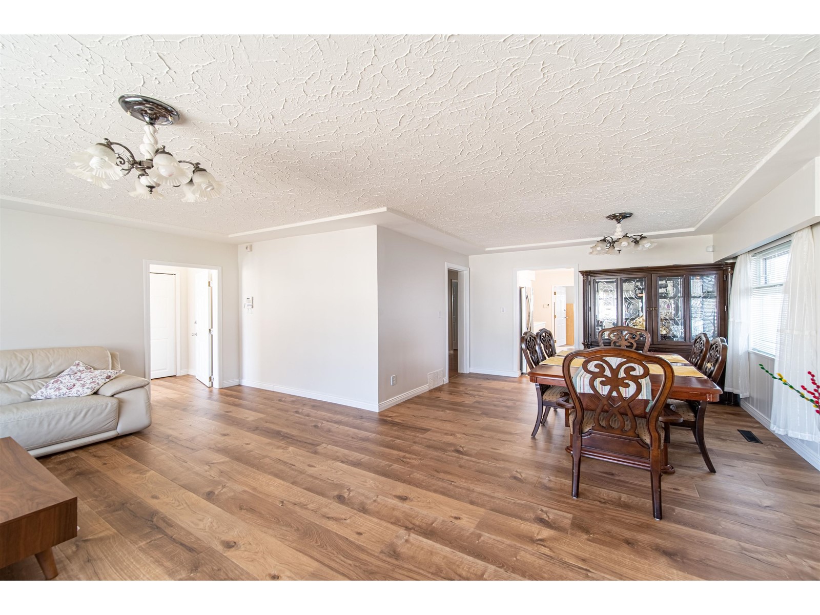 1066 E 55th Avenue, Vancouver, British Columbia  V5X 1N9 - Photo 5 - R2777247