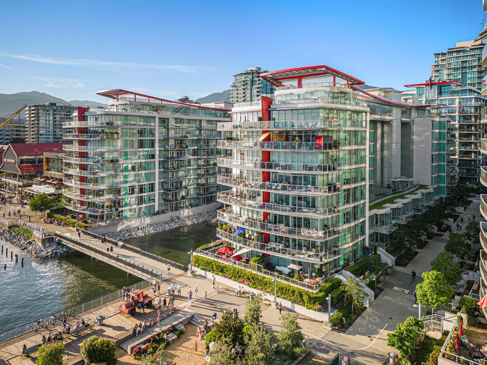 601 185 Victory Ship Way, North Vancouver, British Columbia  V7L 0G2 - Photo 1 - R2765873