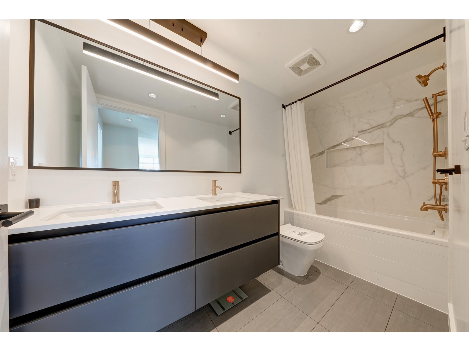 204 458 W 63rd Avenue, Vancouver, British Columbia  V5X 2J4 - Photo 6 - R2778702