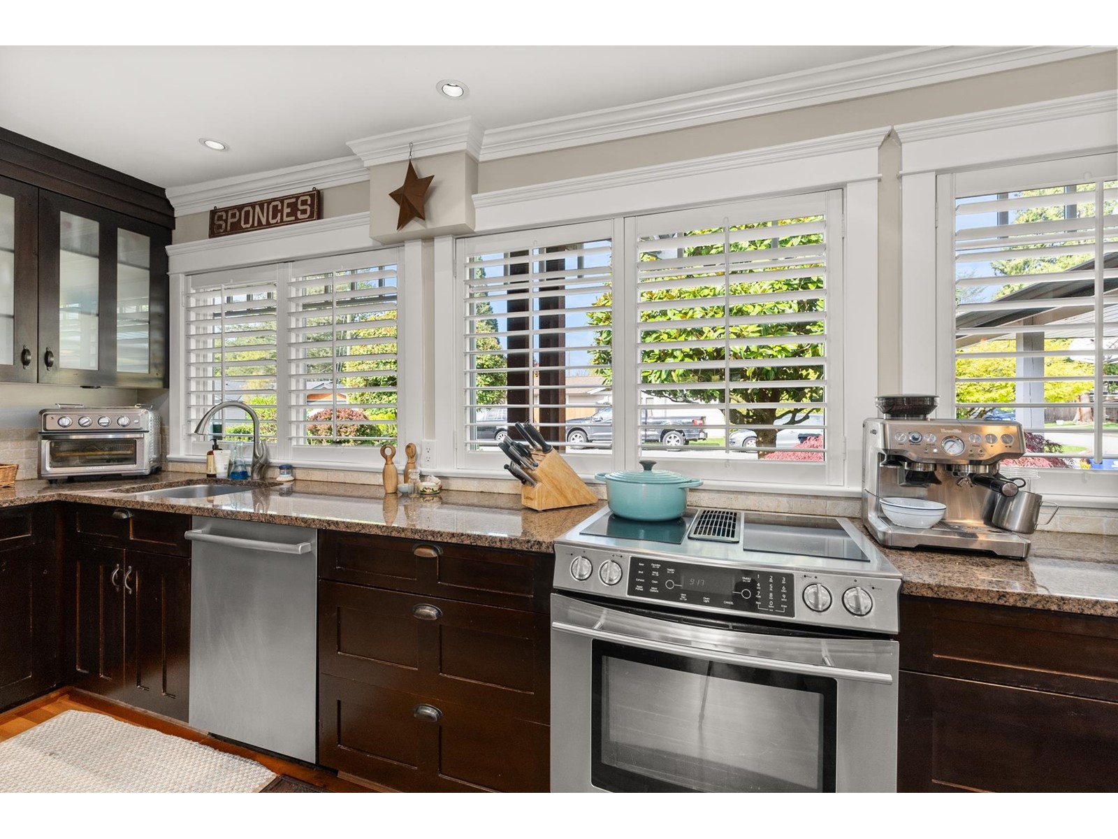 1104 Beechwood Crescent, North Vancouver, British Columbia  V7P 1G6 - Photo 11 - R2776948