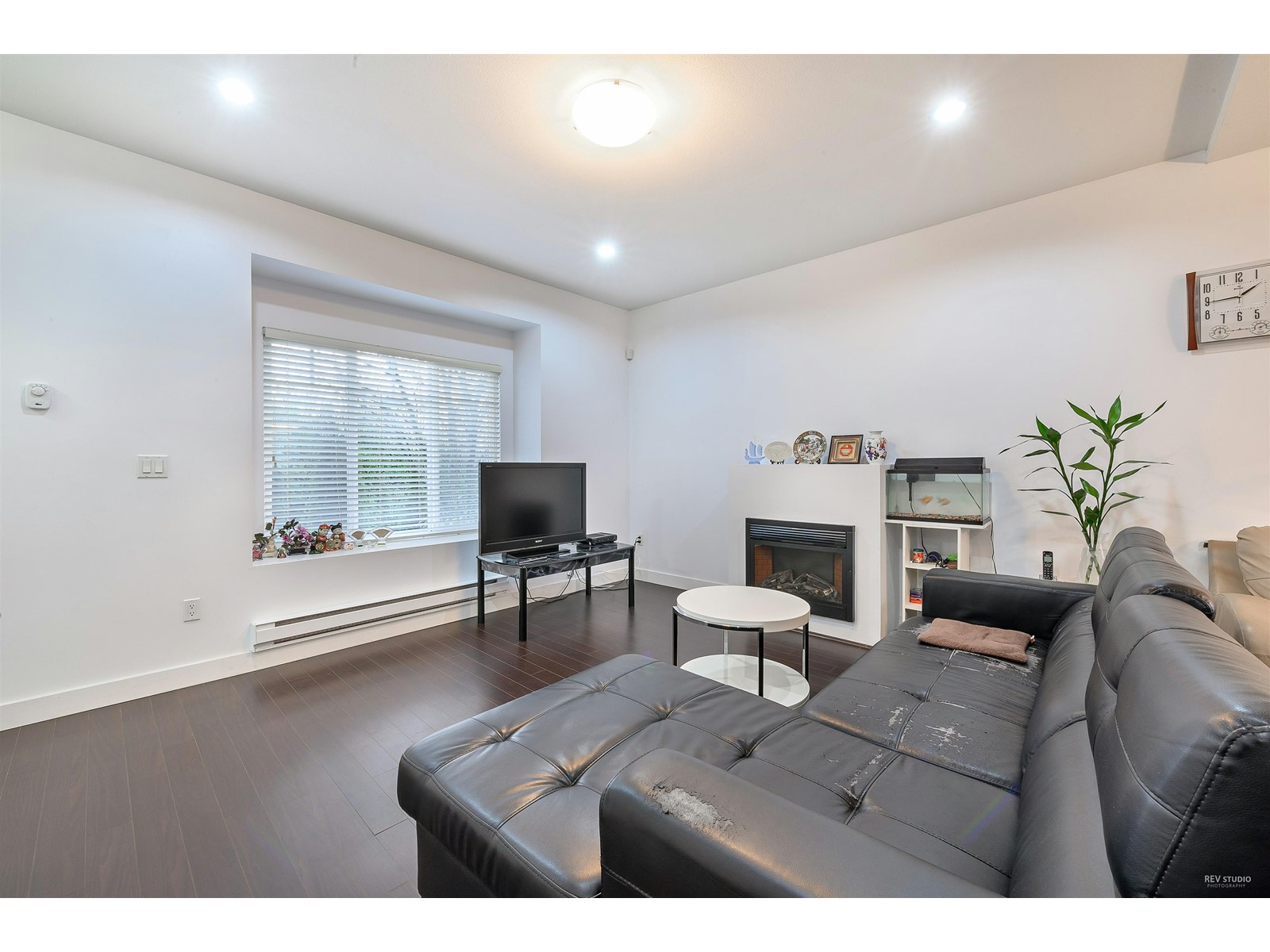 2 7473 14th Avenue, Burnaby, British Columbia  V3N 1Z8 - Photo 3 - R2780251