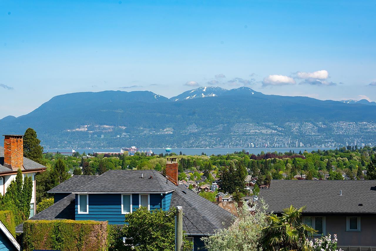 2755 W 30TH AVENUE, vancouver, British Columbia V6L1Y8