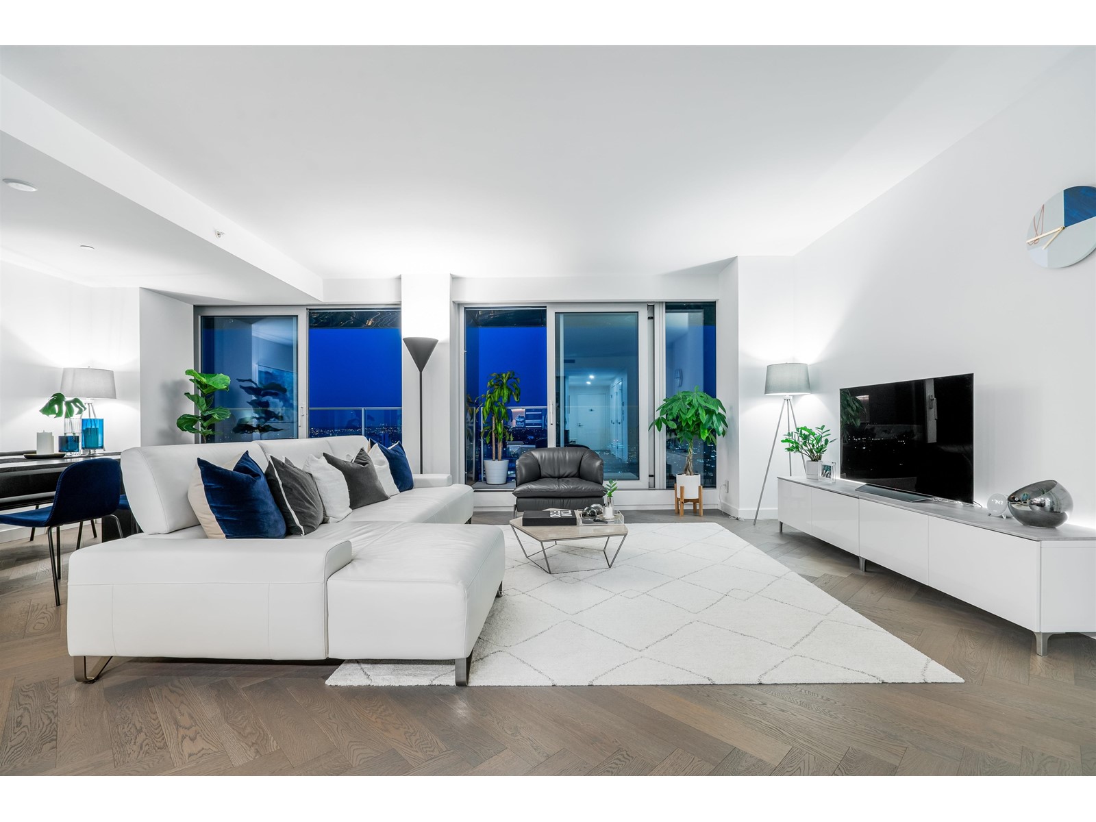 5205 1480 Howe Street, Vancouver, British Columbia  V6Z 0G5 - Photo 2 - R2780434