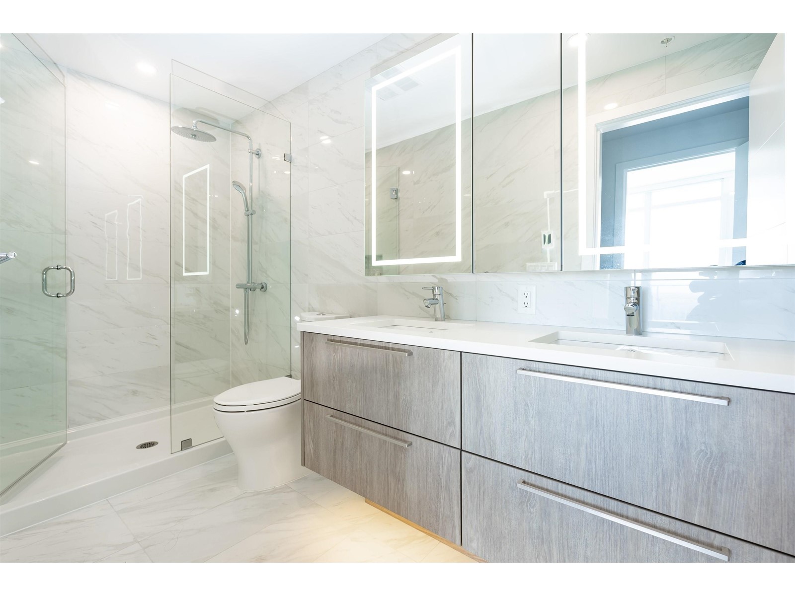 403 6398 Silver Avenue, Burnaby, British Columbia  V5H 2Y5 - Photo 16 - R2781080