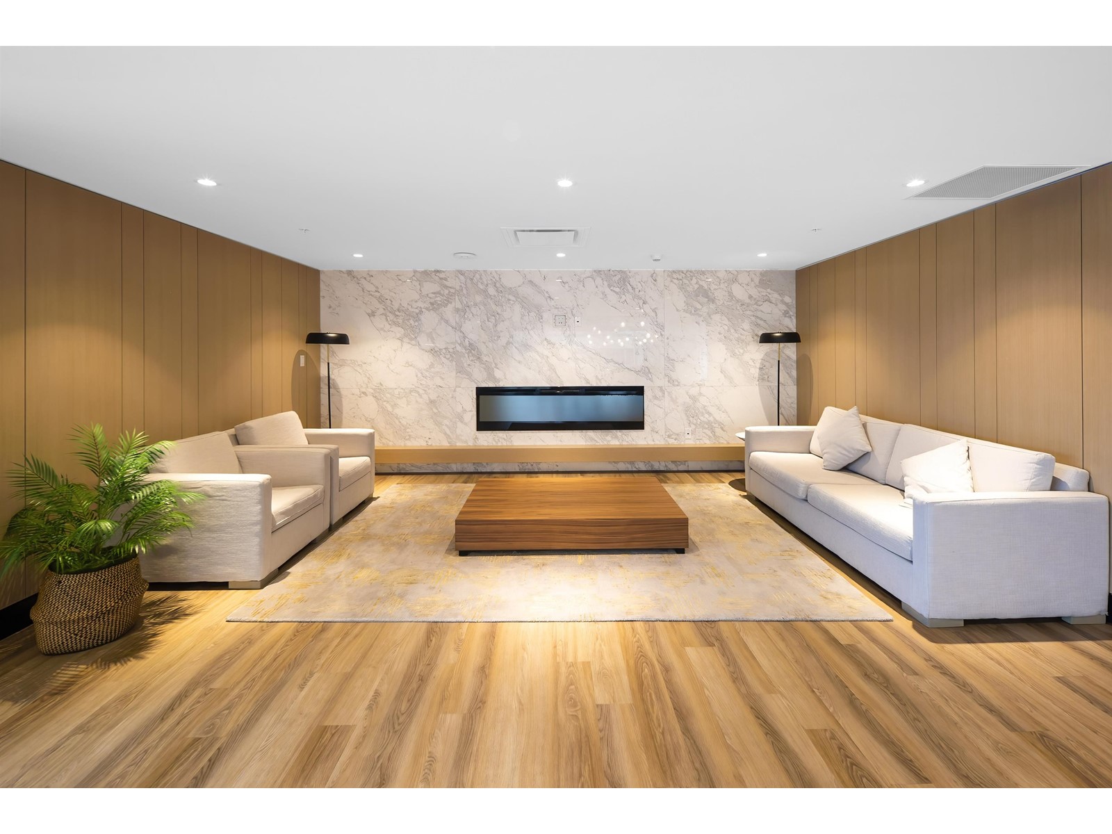 403 6398 Silver Avenue, Burnaby, British Columbia  V5H 2Y5 - Photo 7 - R2781080