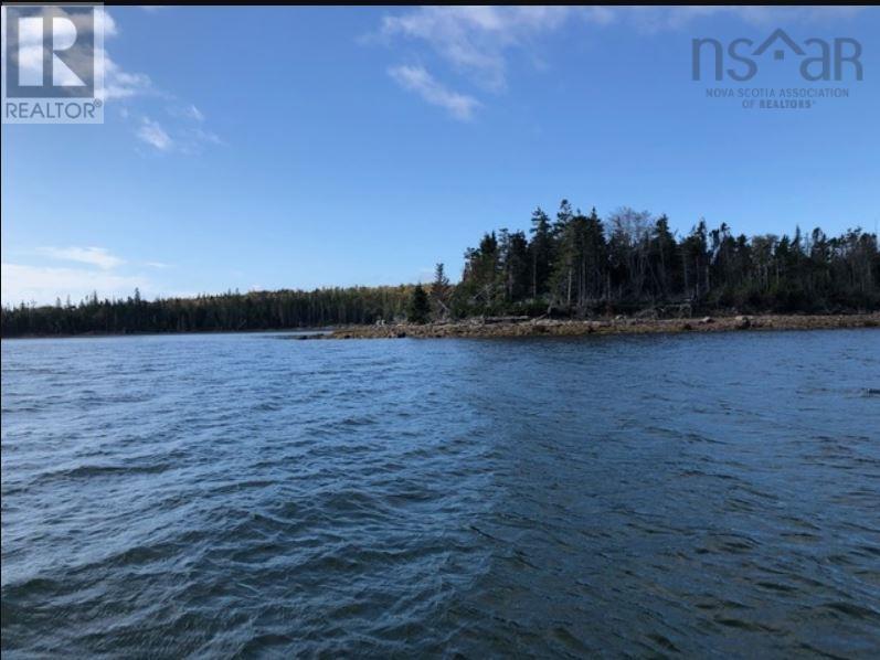 MacLeod Island, lennox passage, Nova Scotia