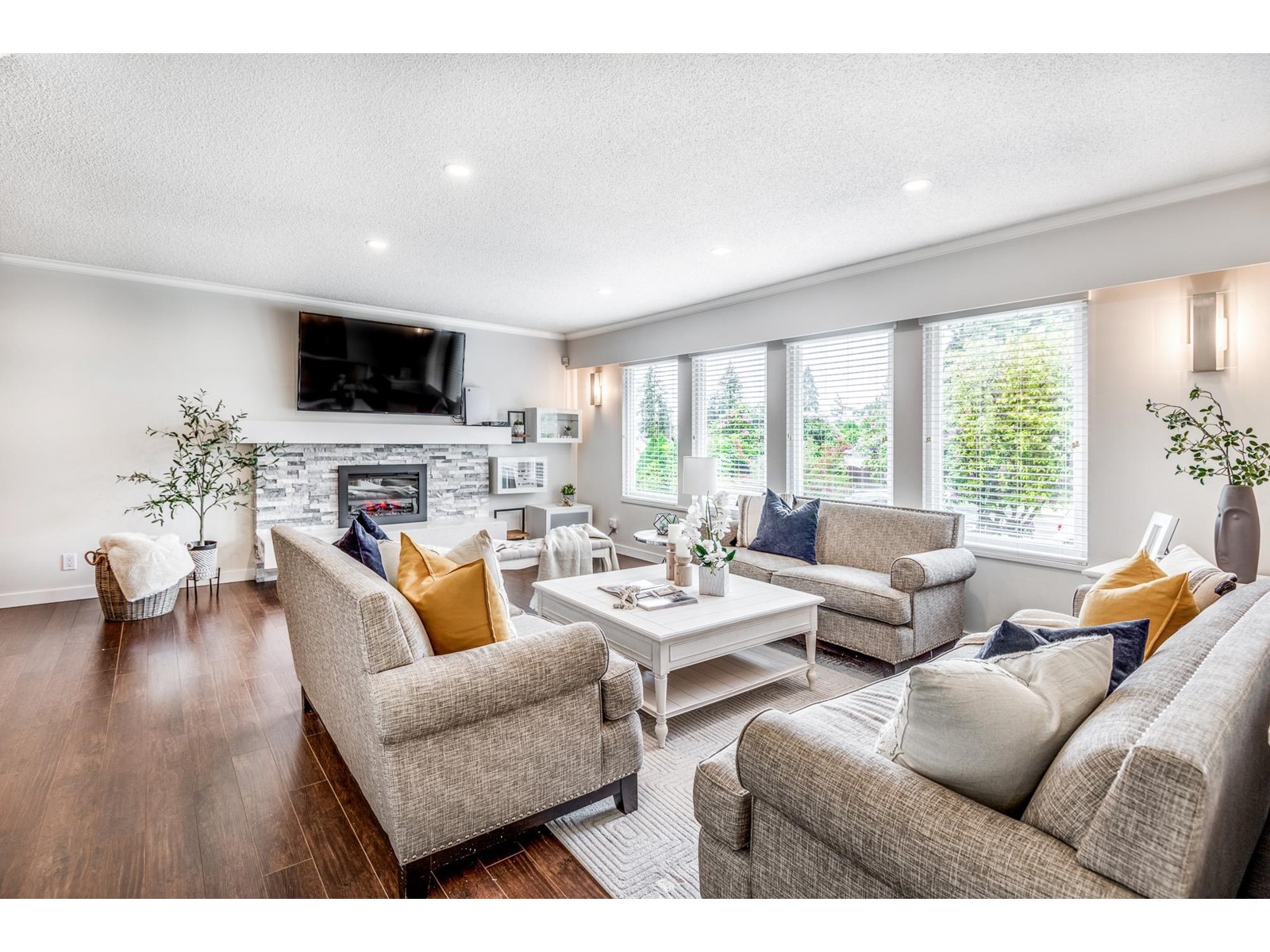 413 Laurentian Crescent, Coquitlam, British Columbia  V3K 1Y6 - Photo 4 - R2780798
