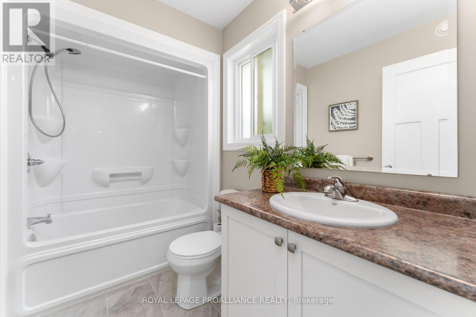 7 Meagan Lane, Quinte West, Ontario  K0K 2C0 - Photo 14 - X6043580