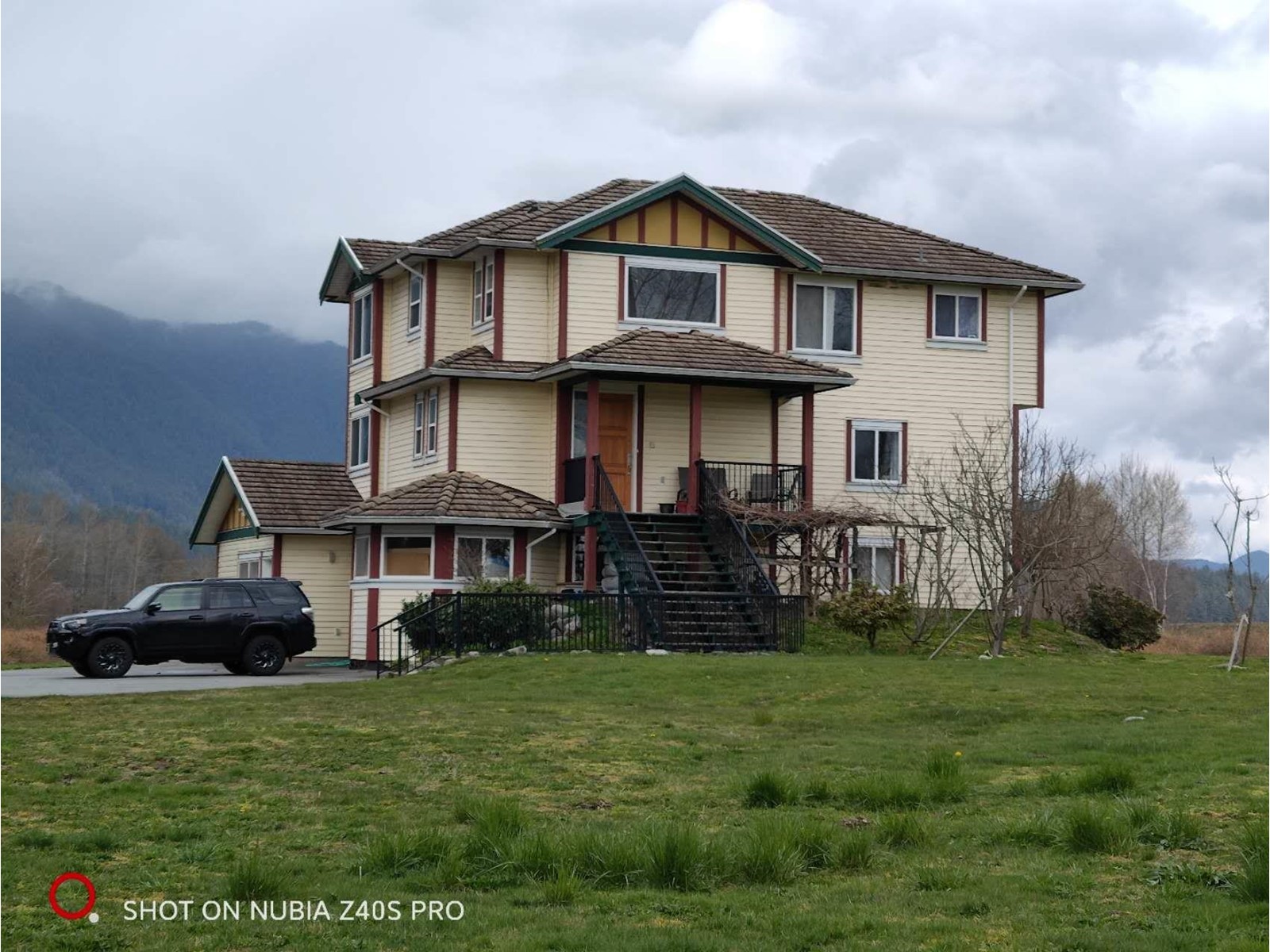 325 Laurier Avenue, Port Coquitlam, British Columbia  V3E 3G1 - Photo 1 - R2781184