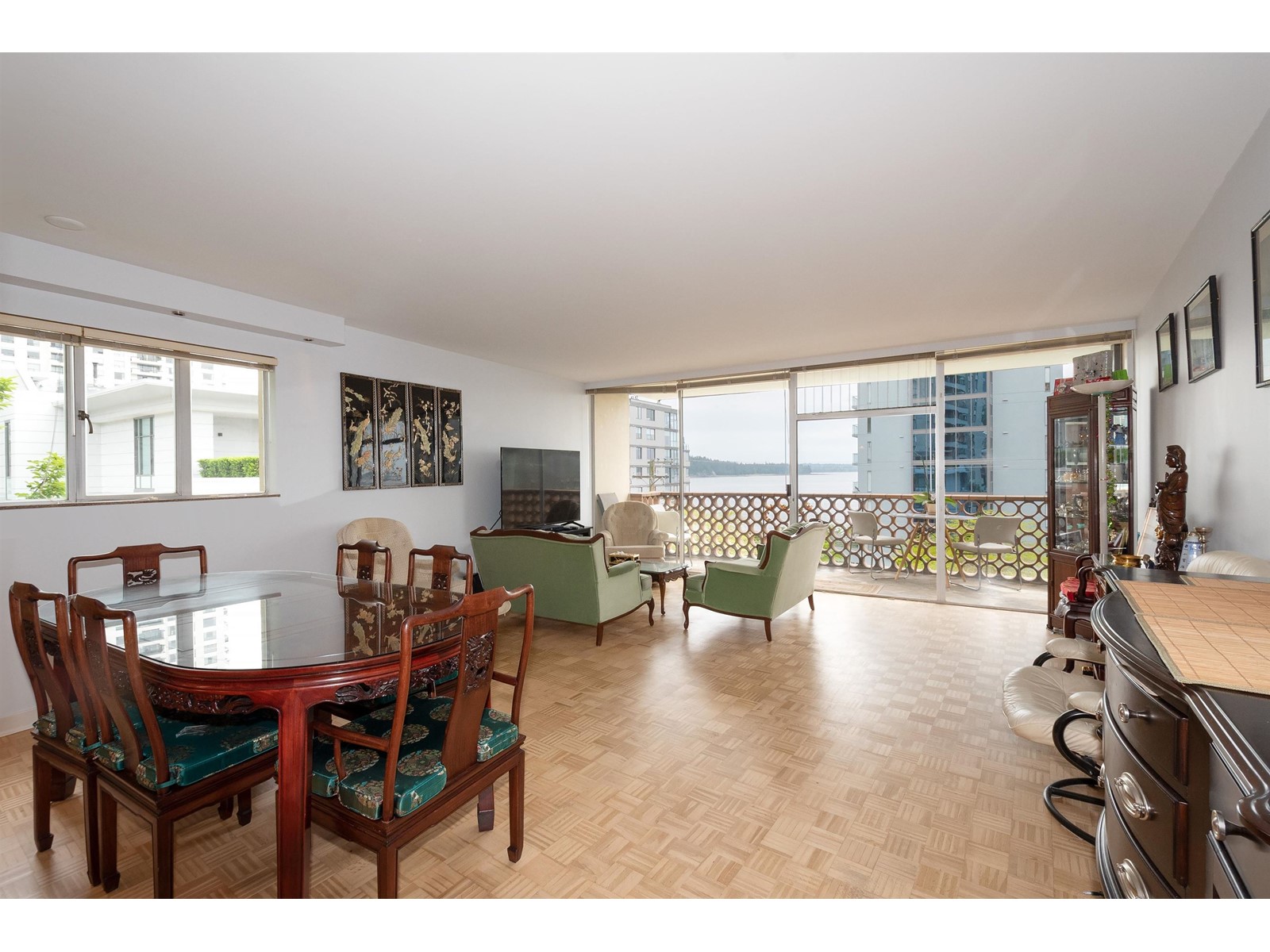 301 2135 Argyle Avenue, West Vancouver, British Columbia  V7V 1A5 - Photo 4 - R2780732