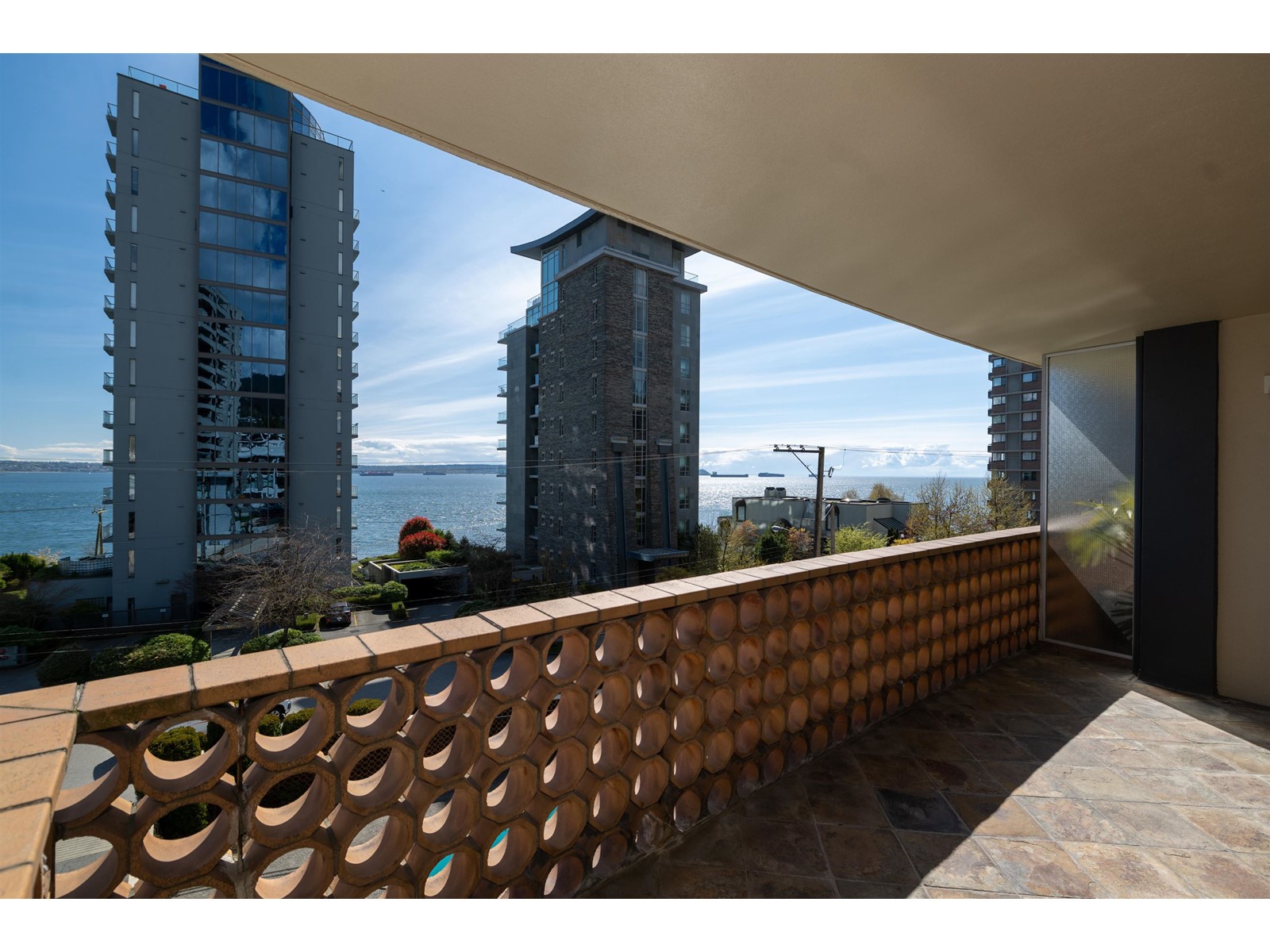 301 2135 Argyle Avenue, West Vancouver, British Columbia  V7V 1A5 - Photo 5 - R2780732