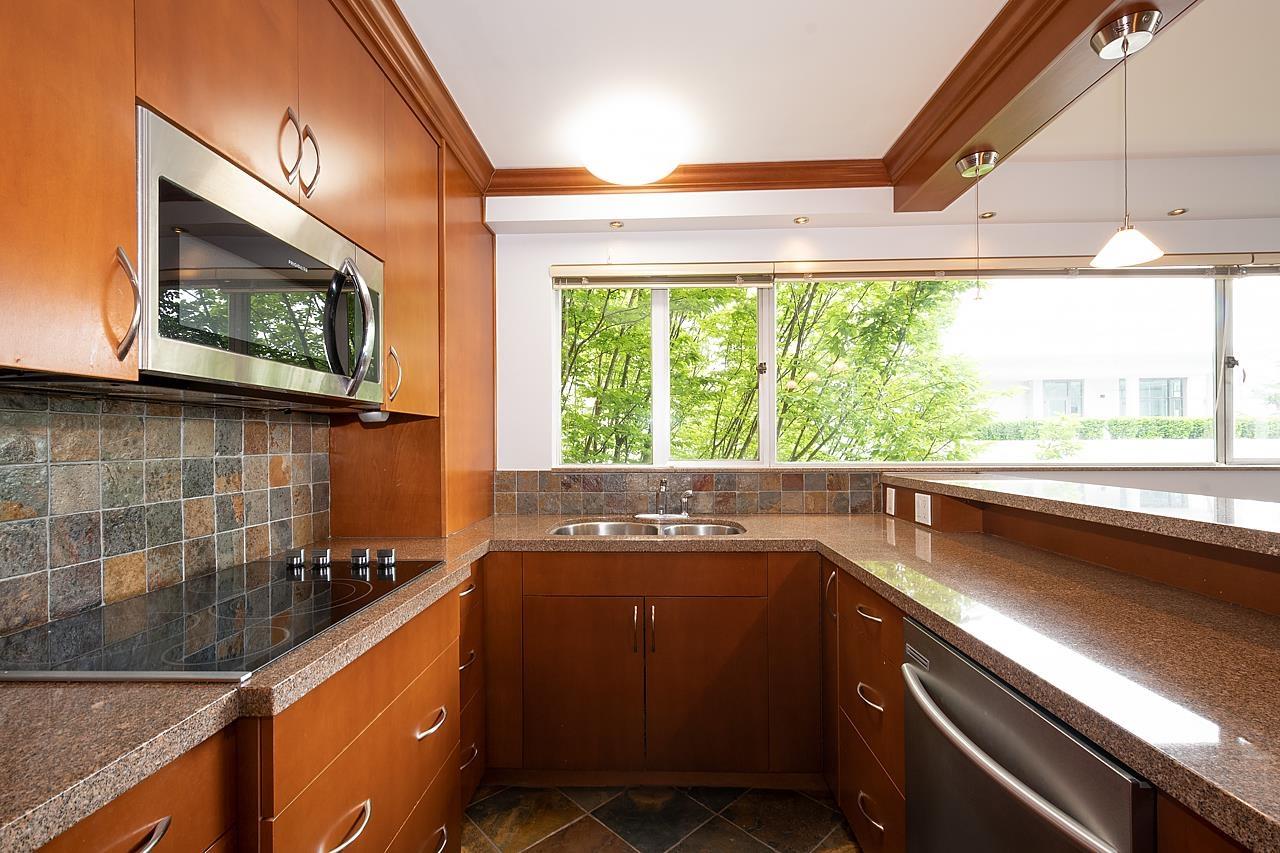 301 2135 Argyle Avenue, West Vancouver, British Columbia  V7V 1A5 - Photo 13 - R2780732