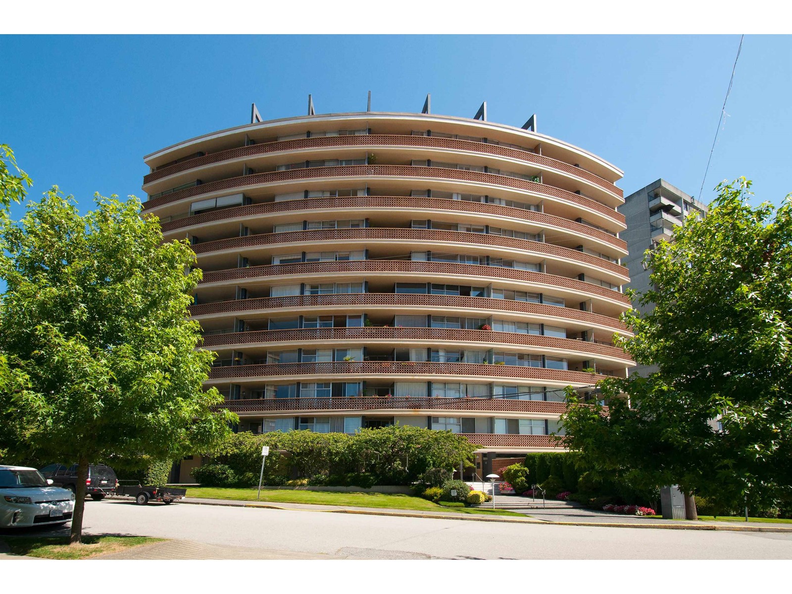 301 2135 Argyle Avenue, West Vancouver, British Columbia  V7V 1A5 - Photo 1 - R2780732