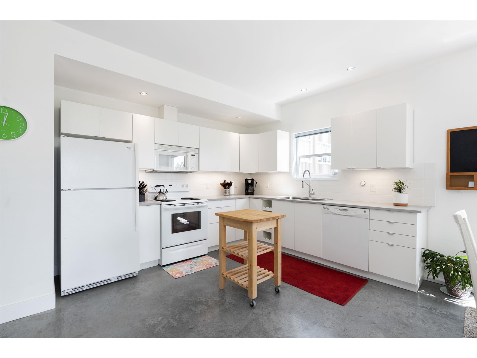 111 Wharf Road, Gibsons, British Columbia  V0N 1V6 - Photo 26 - R2780956