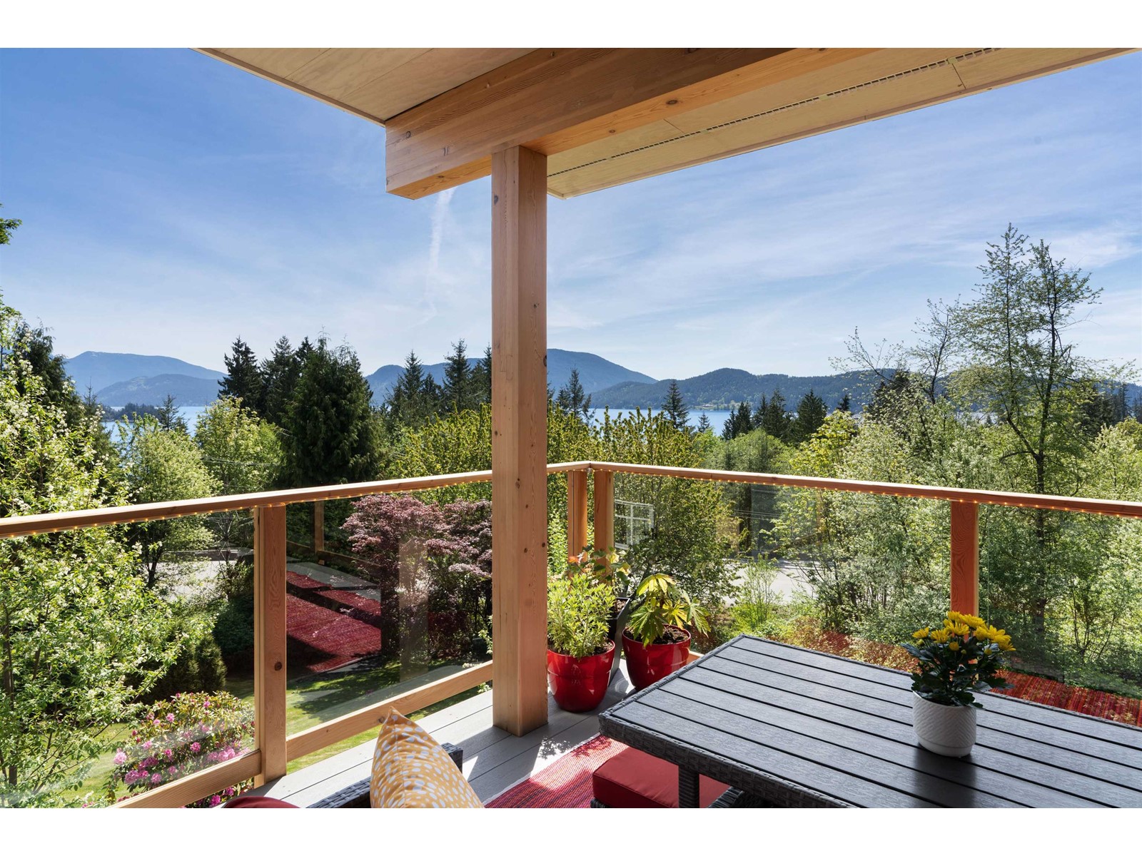 111 Wharf Road, Gibsons, British Columbia  V0N 1V6 - Photo 17 - R2780956