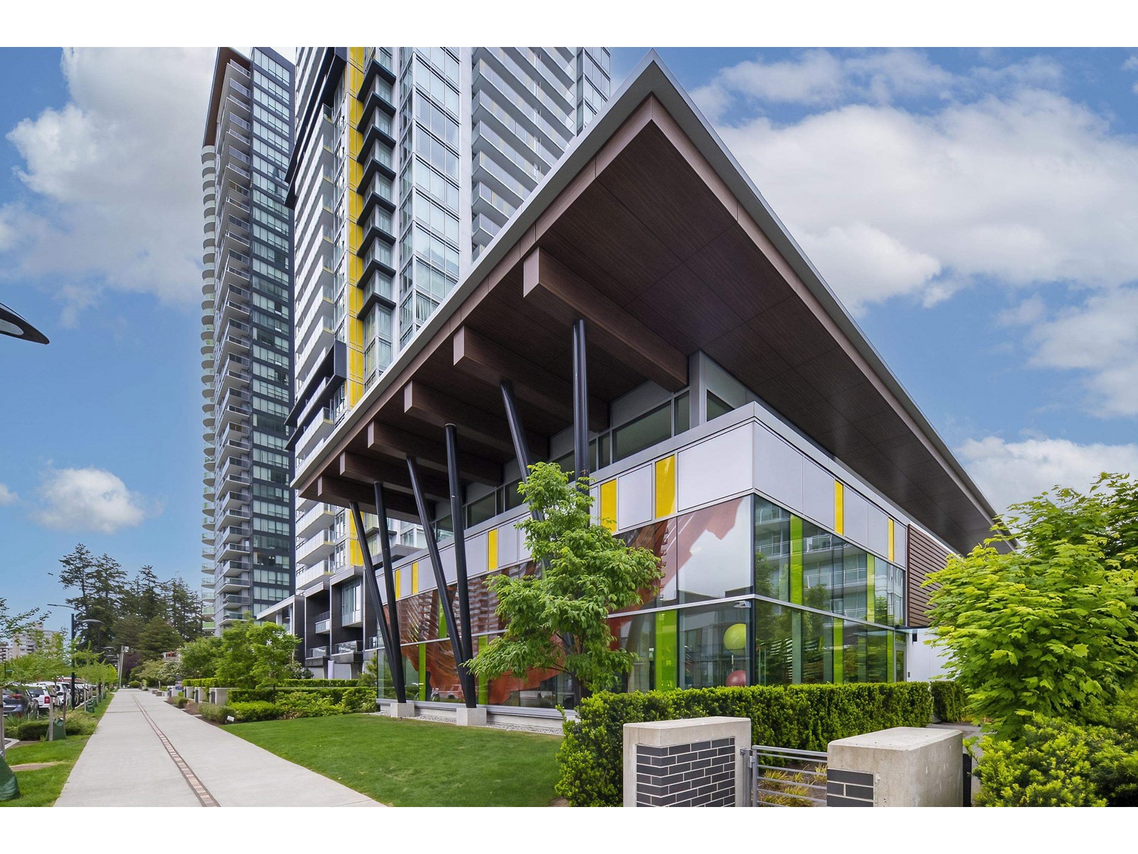 1906 6700 Dunblane Avenue, Burnaby, British Columbia  V5H 0J3 - Photo 3 - R2781498