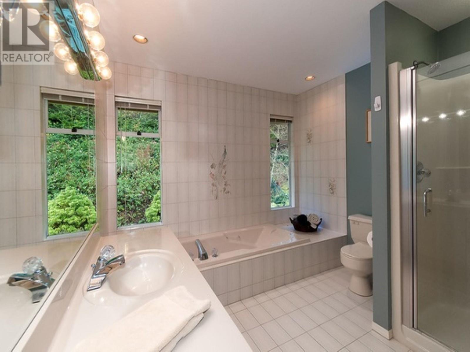 5456 Keith Road, West Vancouver, British Columbia  V7W 3C9 - Photo 13 - R2780105