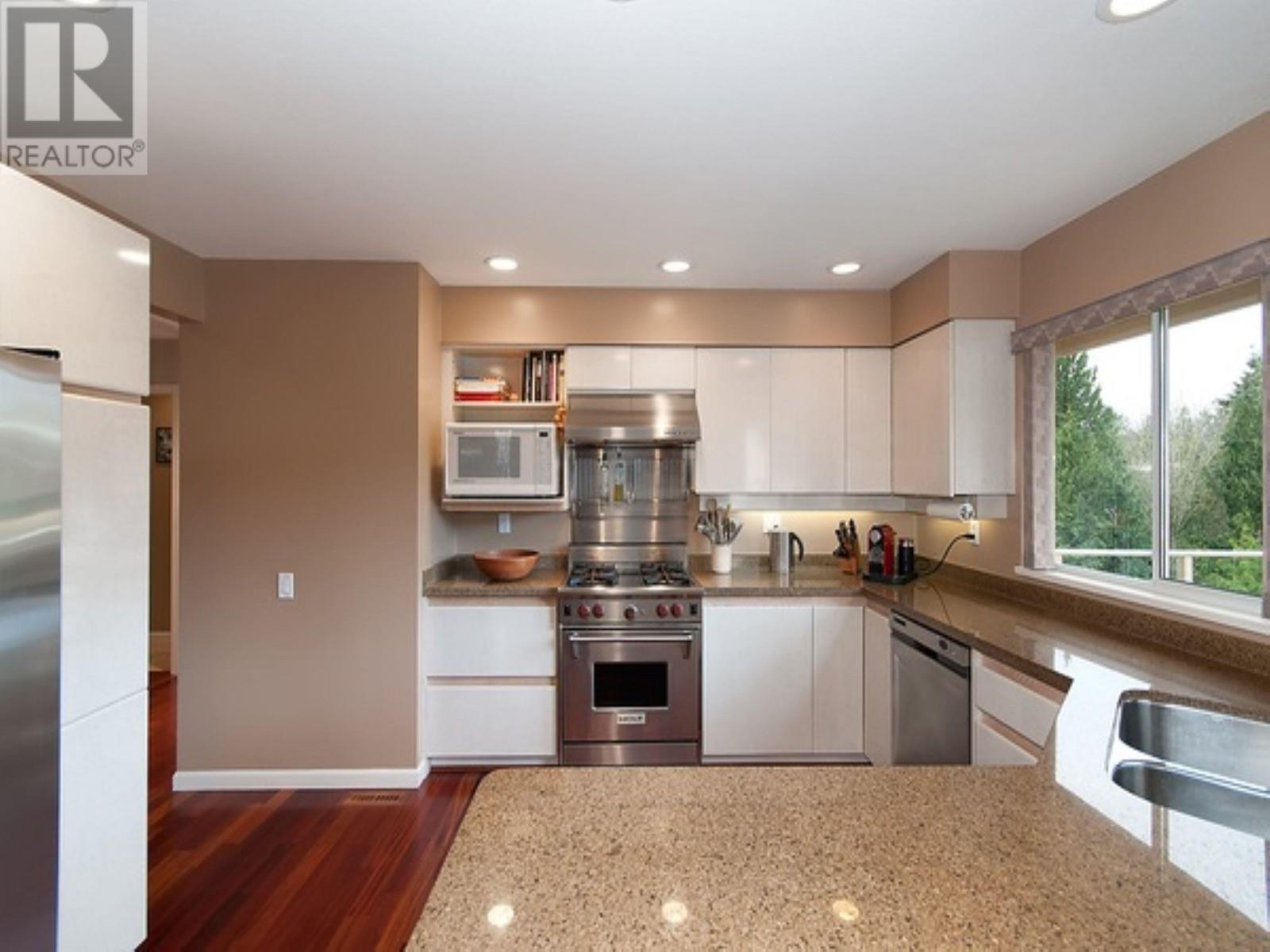 5456 Keith Road, West Vancouver, British Columbia  V7W 3C9 - Photo 4 - R2780105