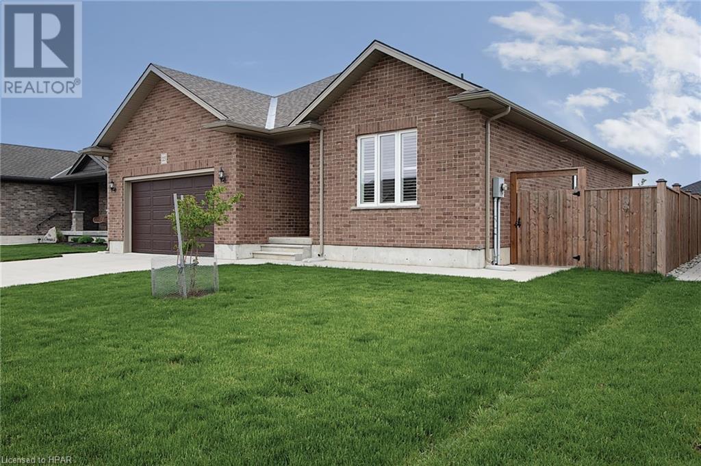 225 Wimpole Street, Mitchell, Ontario  N0K 1N0 - Photo 3 - 40422773