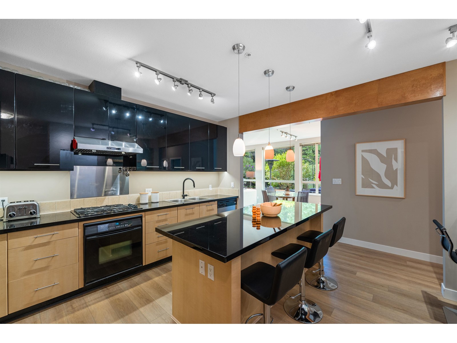 202 560 Raven Woods Drive, North Vancouver, British Columbia  V7G 2T3 - Photo 4 - R2781589