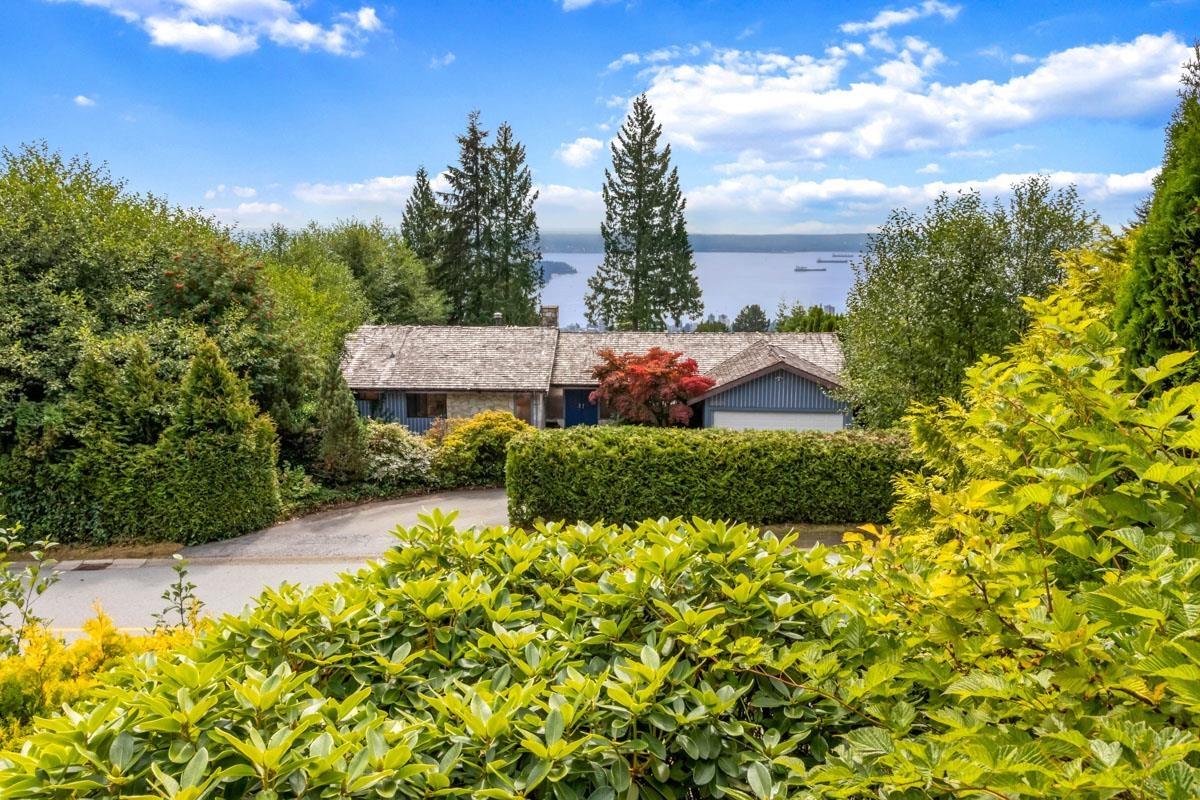1456 Chartwell Drive, West Vancouver, British Columbia  V7S 2S1 - Photo 2 - R2780129