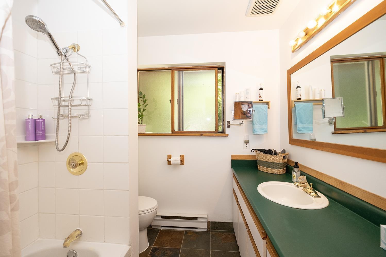 2821 Lower Road, Roberts Creek, British Columbia  V0N 2W4 - Photo 21 - R2781714