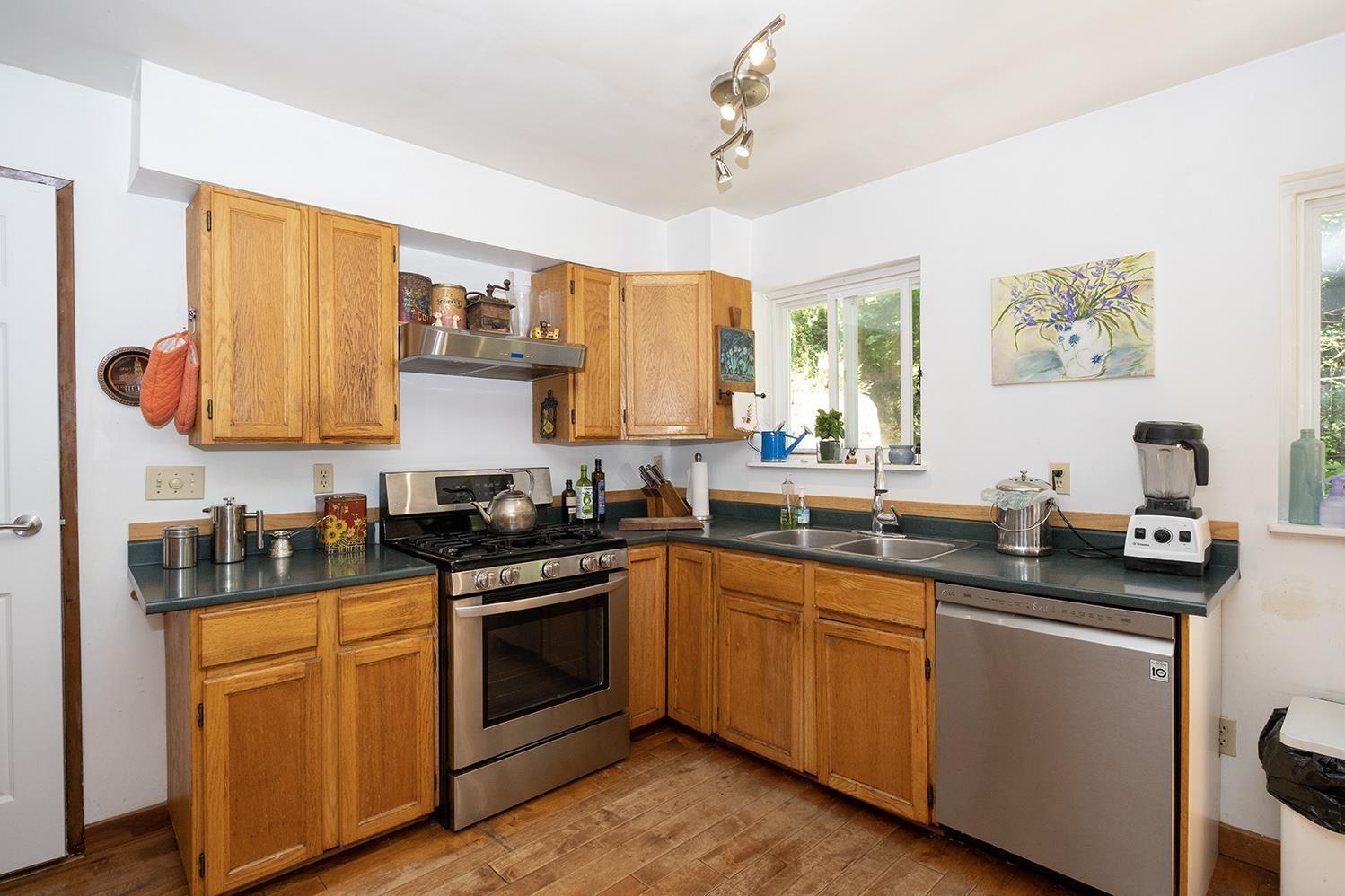 2821 Lower Road, Roberts Creek, British Columbia  V0N 2W4 - Photo 9 - R2781714