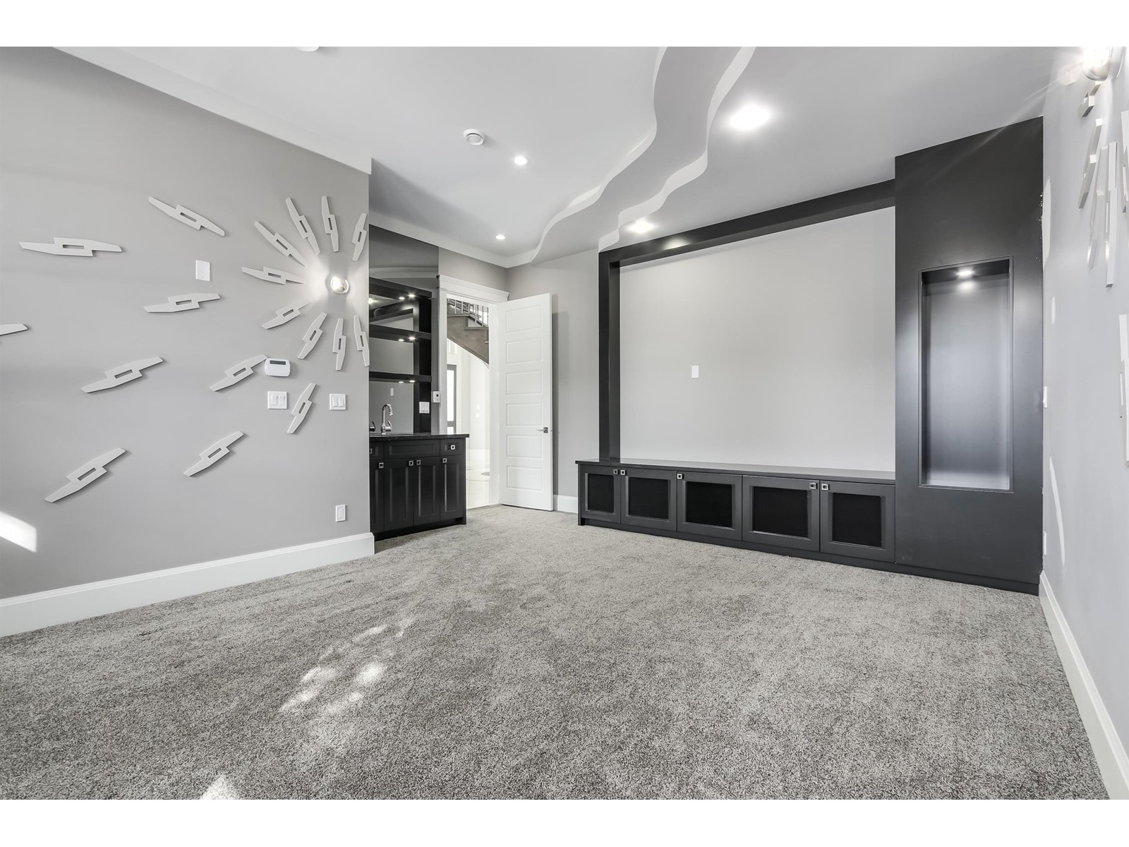 8288 Lucerne Road, Richmond, British Columbia  V6Y 2H3 - Photo 15 - R2781565