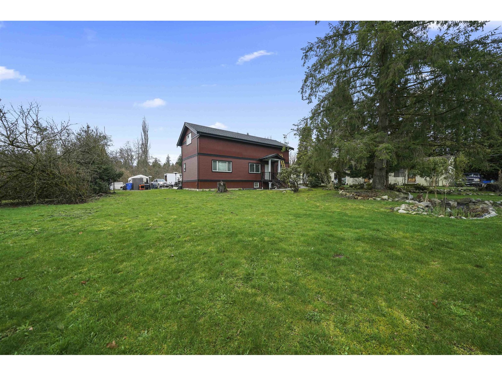 25491 Dewdney Trunk Road, Maple Ridge, British Columbia  V4R 1X8 - Photo 2 - R2782082