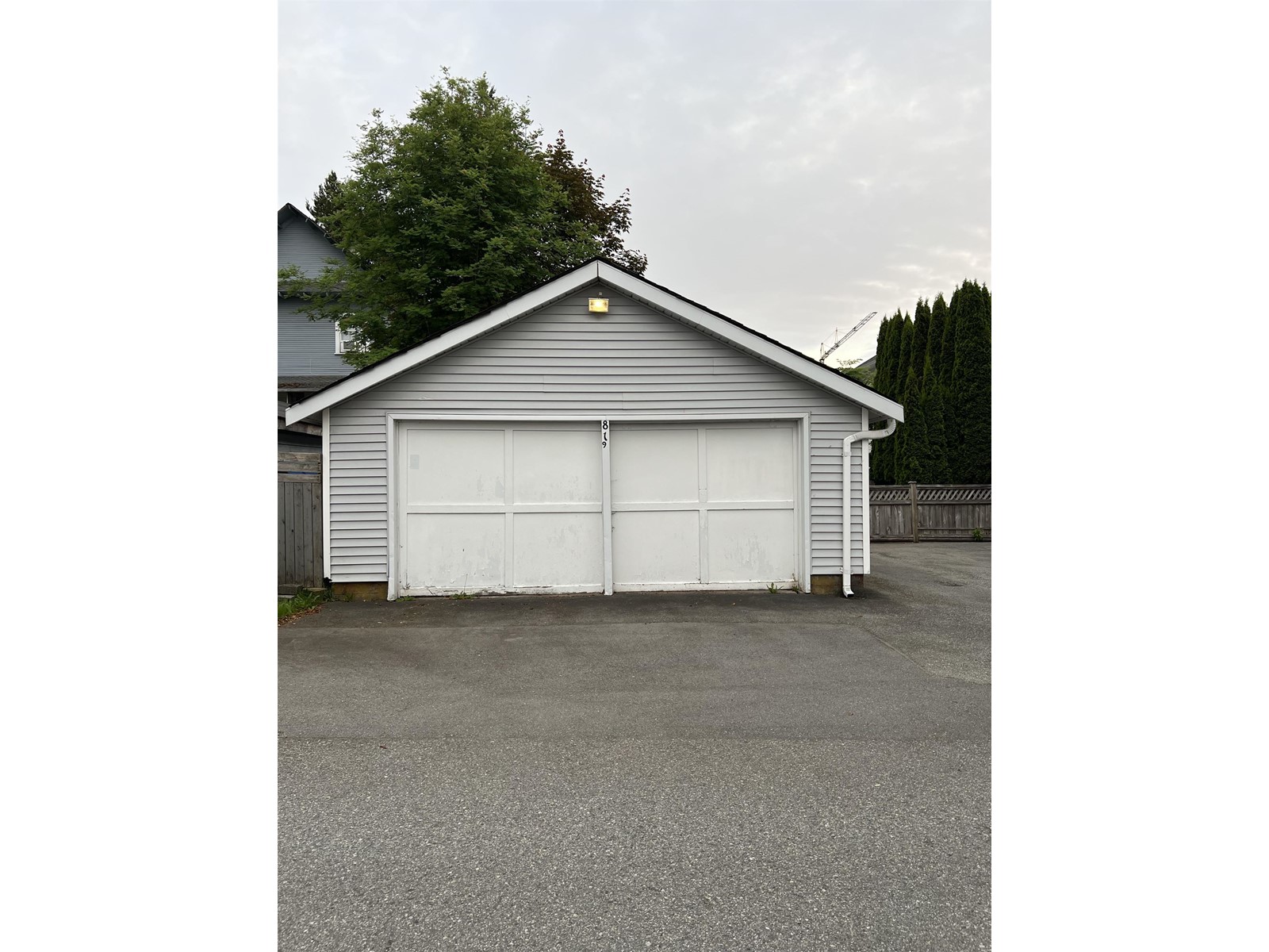 819 Fifth Street, New Westminster, British Columbia  V3L 2Y5 - Photo 2 - R2782093